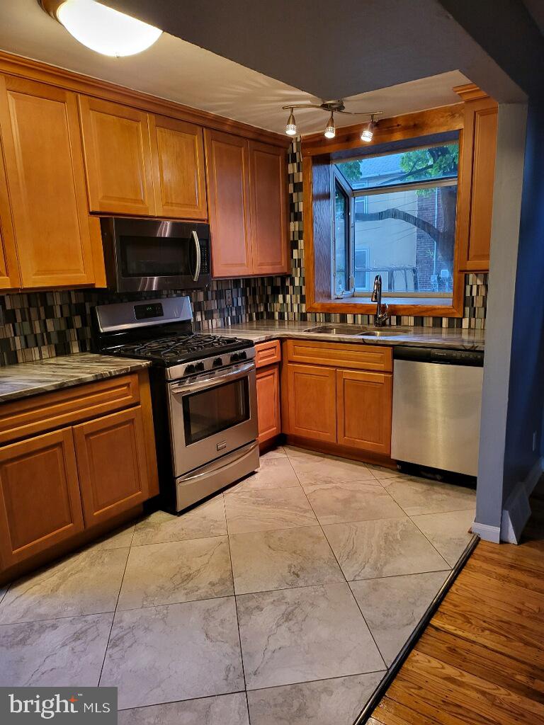 CEDARBROOK - Residential