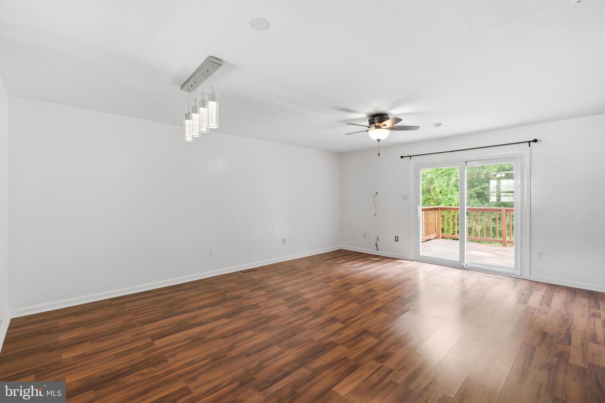 THE MEADOWS - Residential