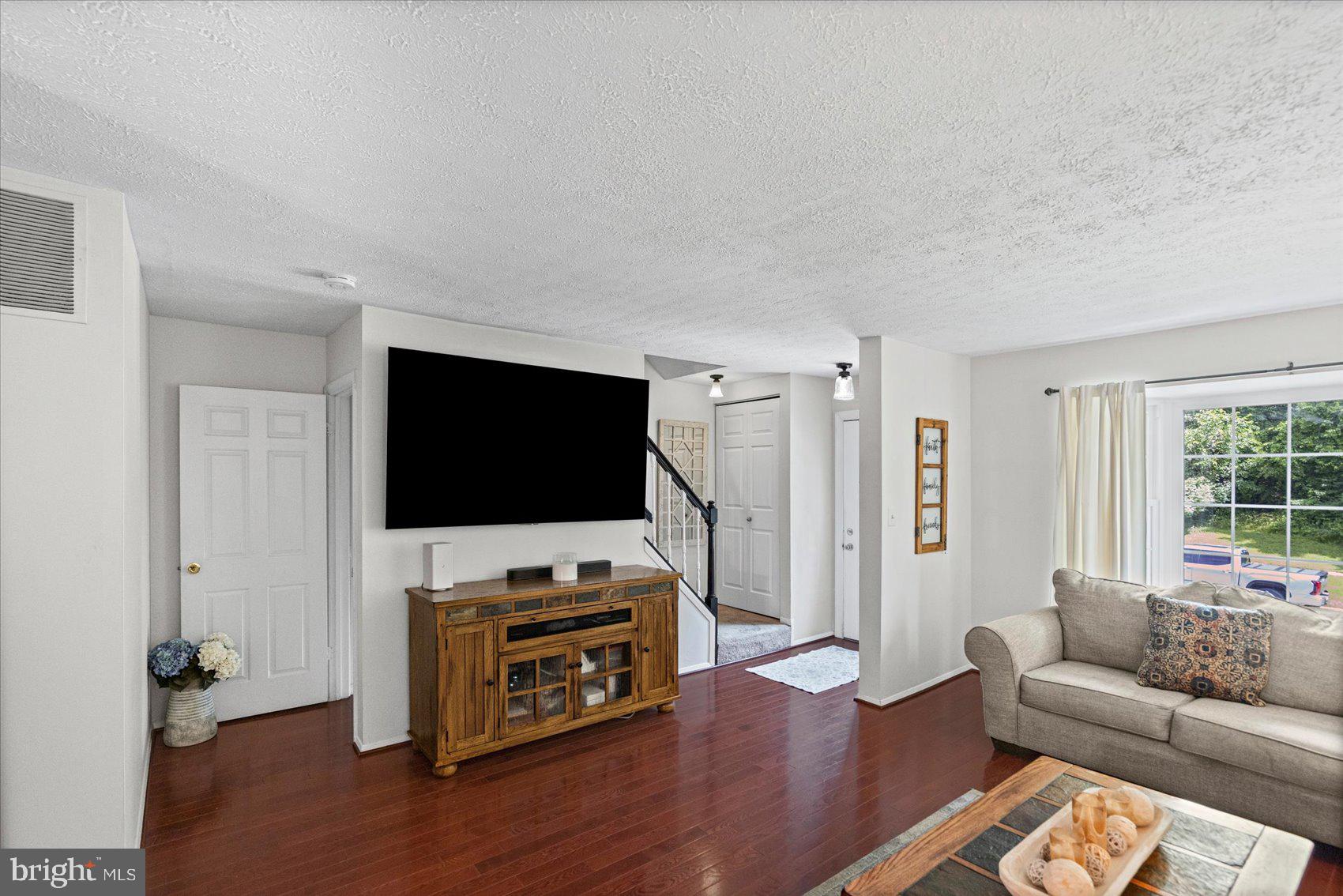 OAKHURST - Residential