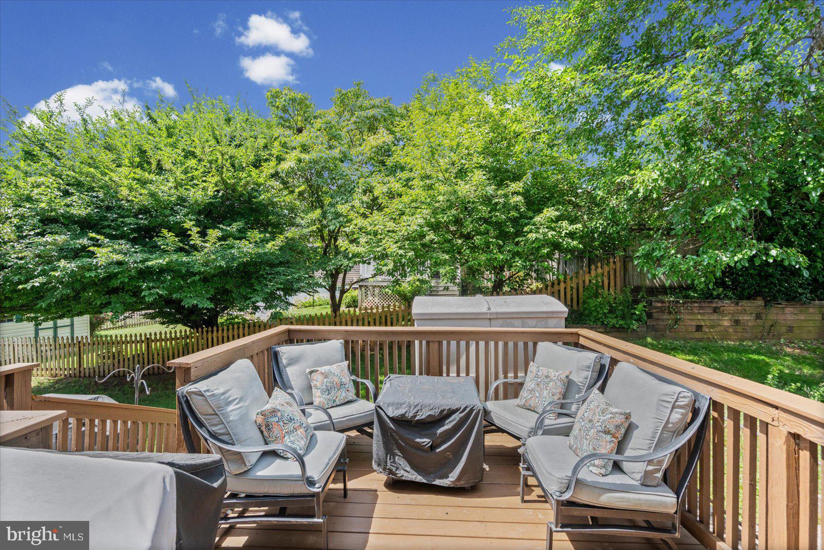OAKHURST - Residential