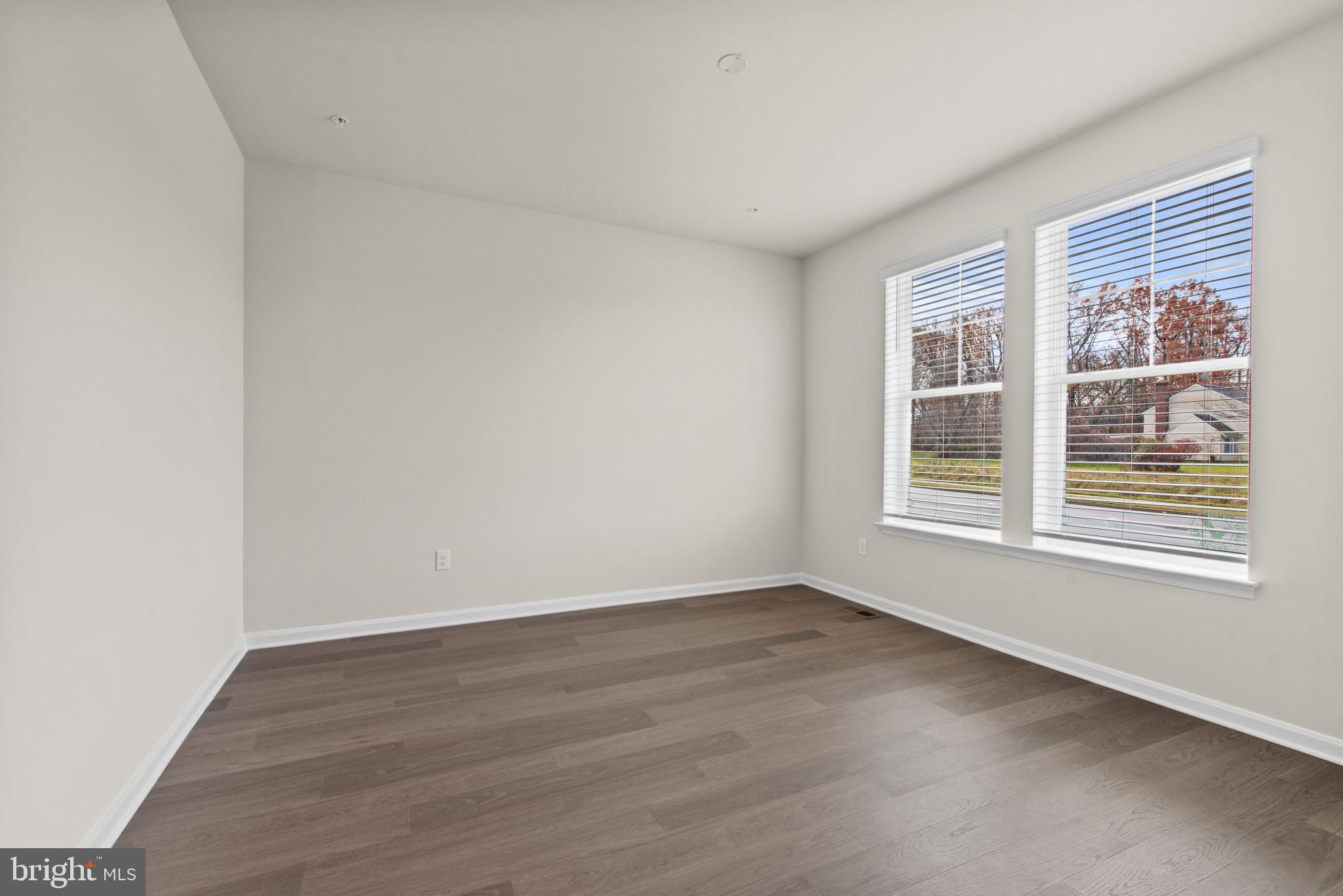 SUMMERVALE - Residential