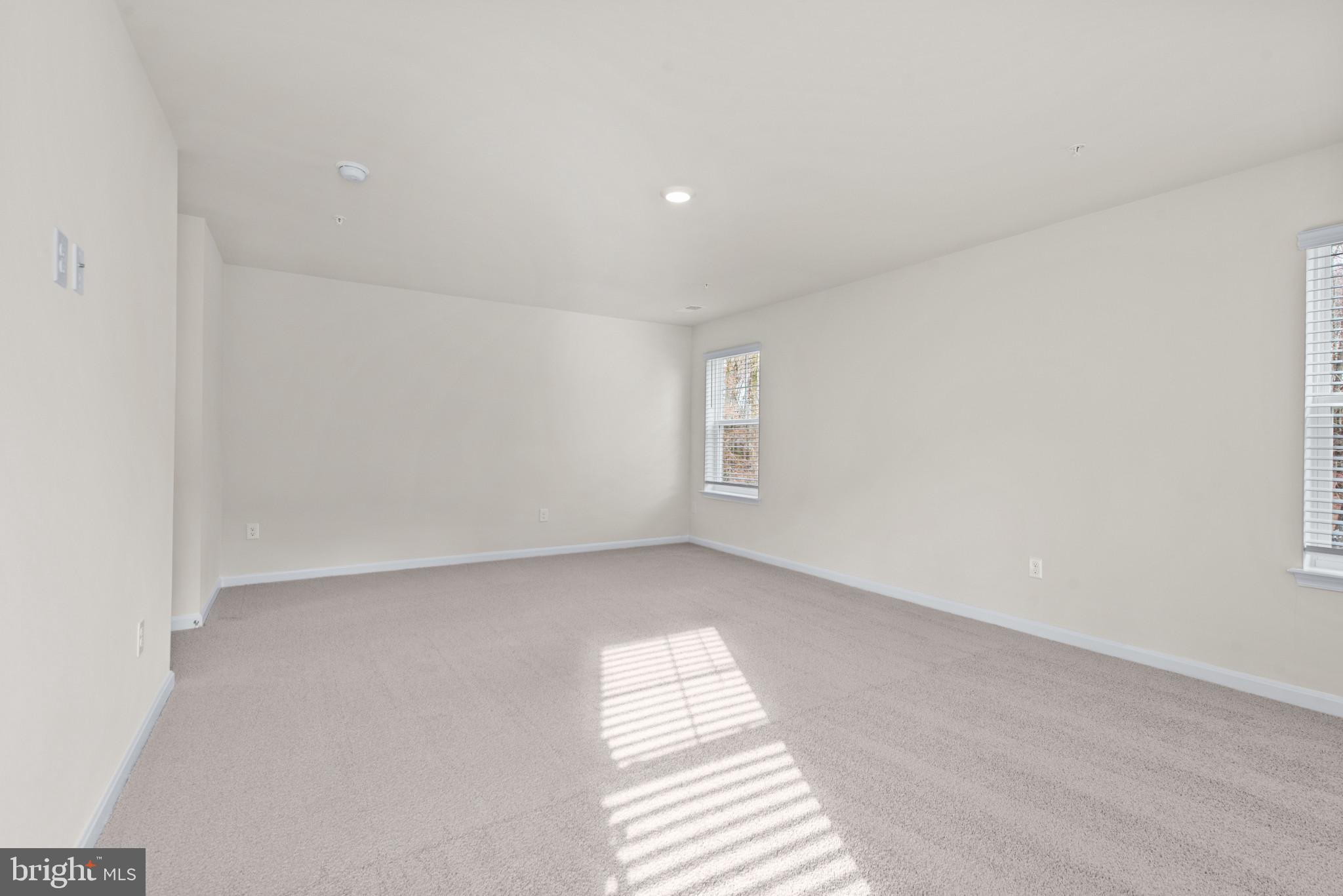 SUMMERVALE - Residential