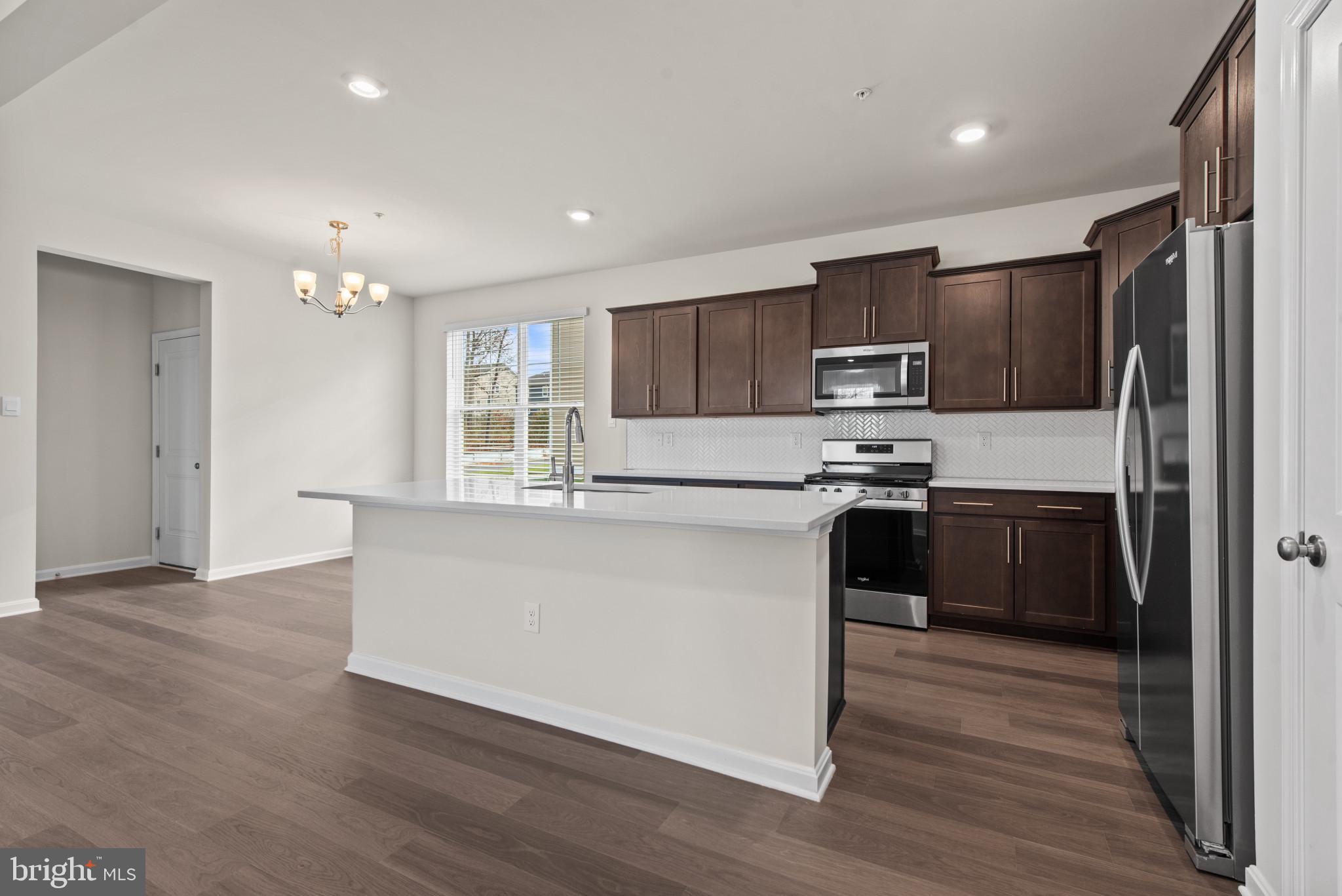 SUMMERVALE - Residential