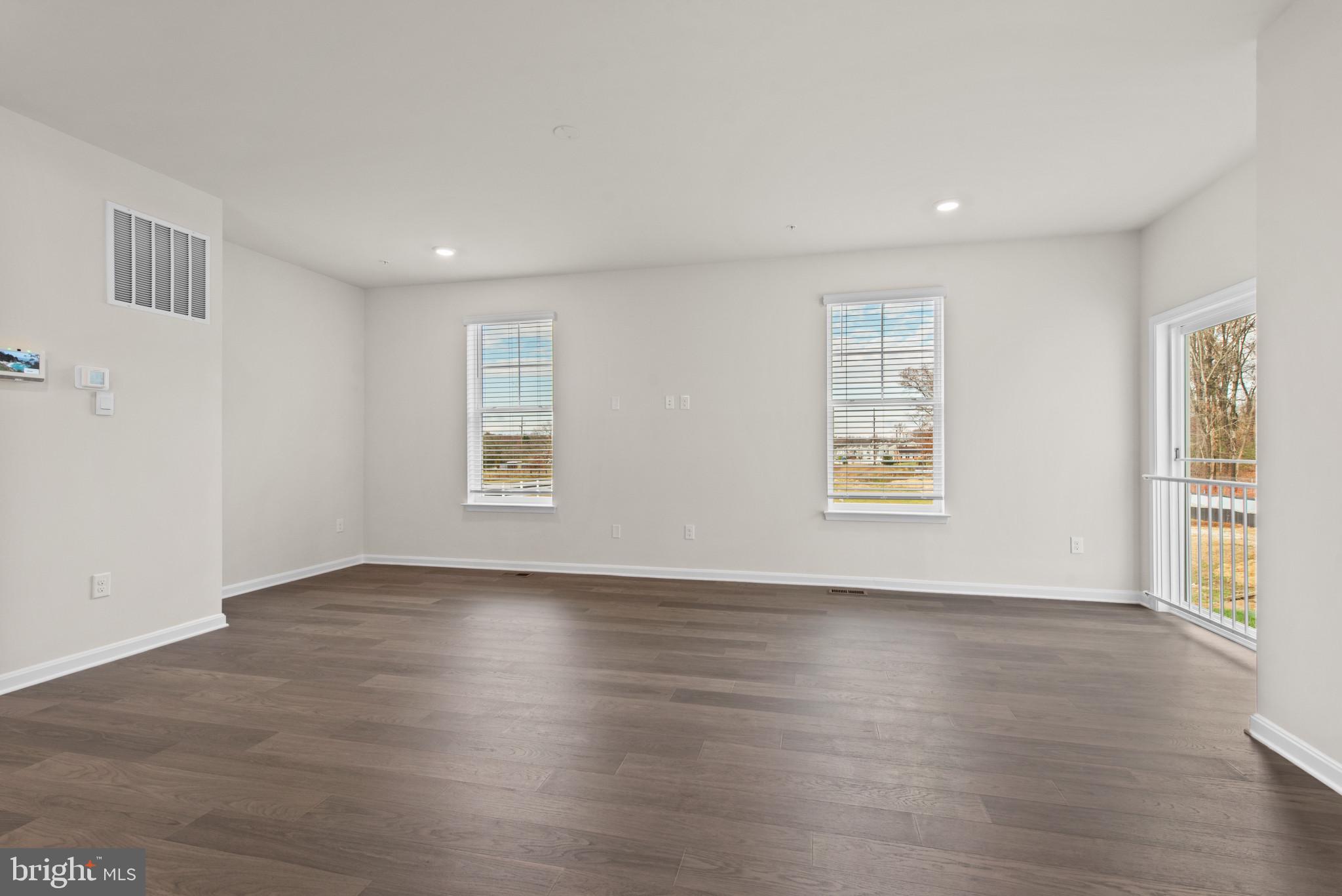 SUMMERVALE - Residential