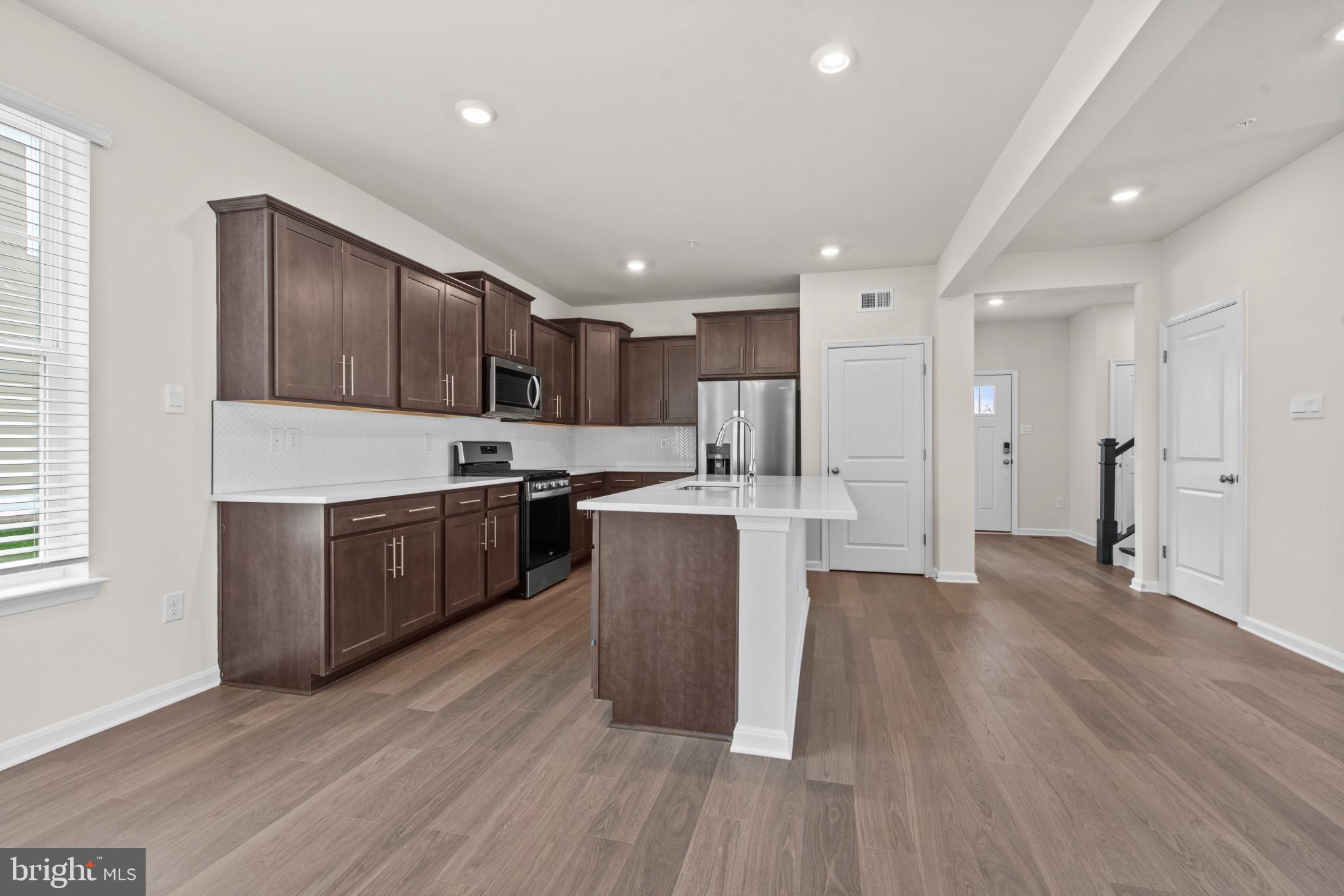 SUMMERVALE - Residential