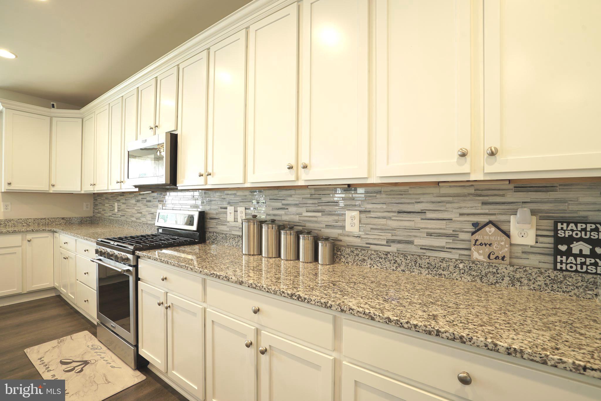WINDSOR MANOR - Residential