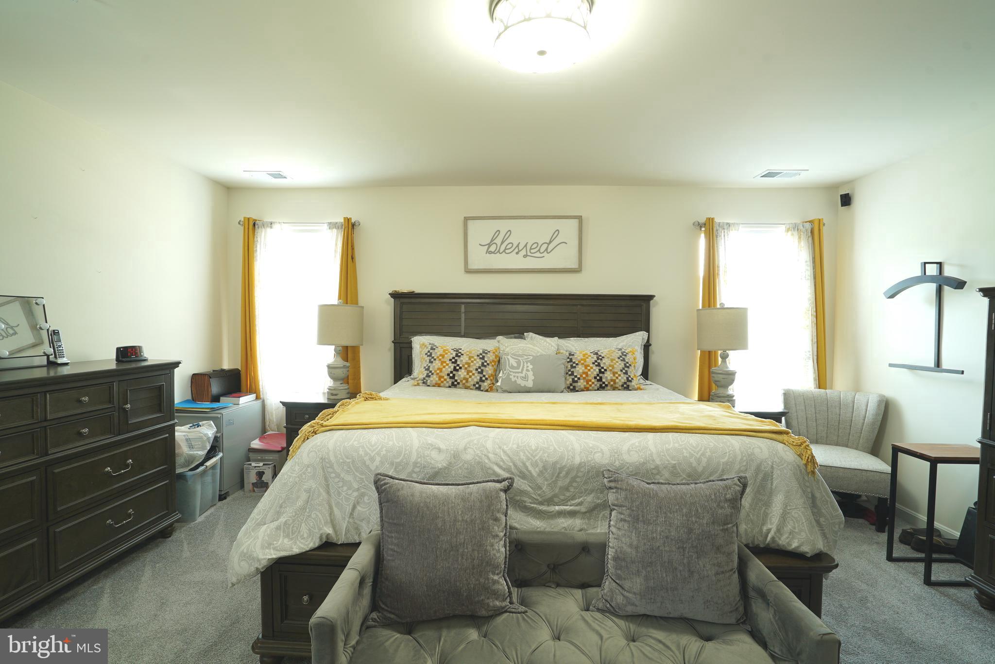 WINDSOR MANOR - Residential