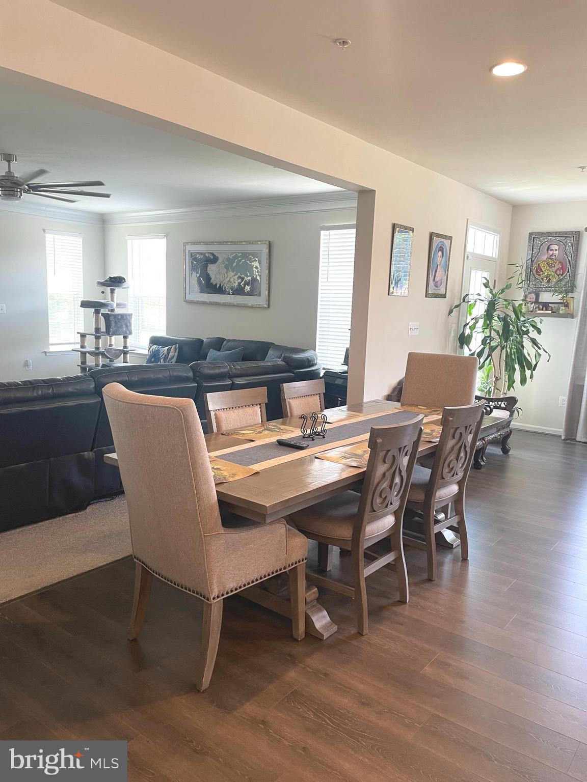 WINDSOR MANOR - Residential