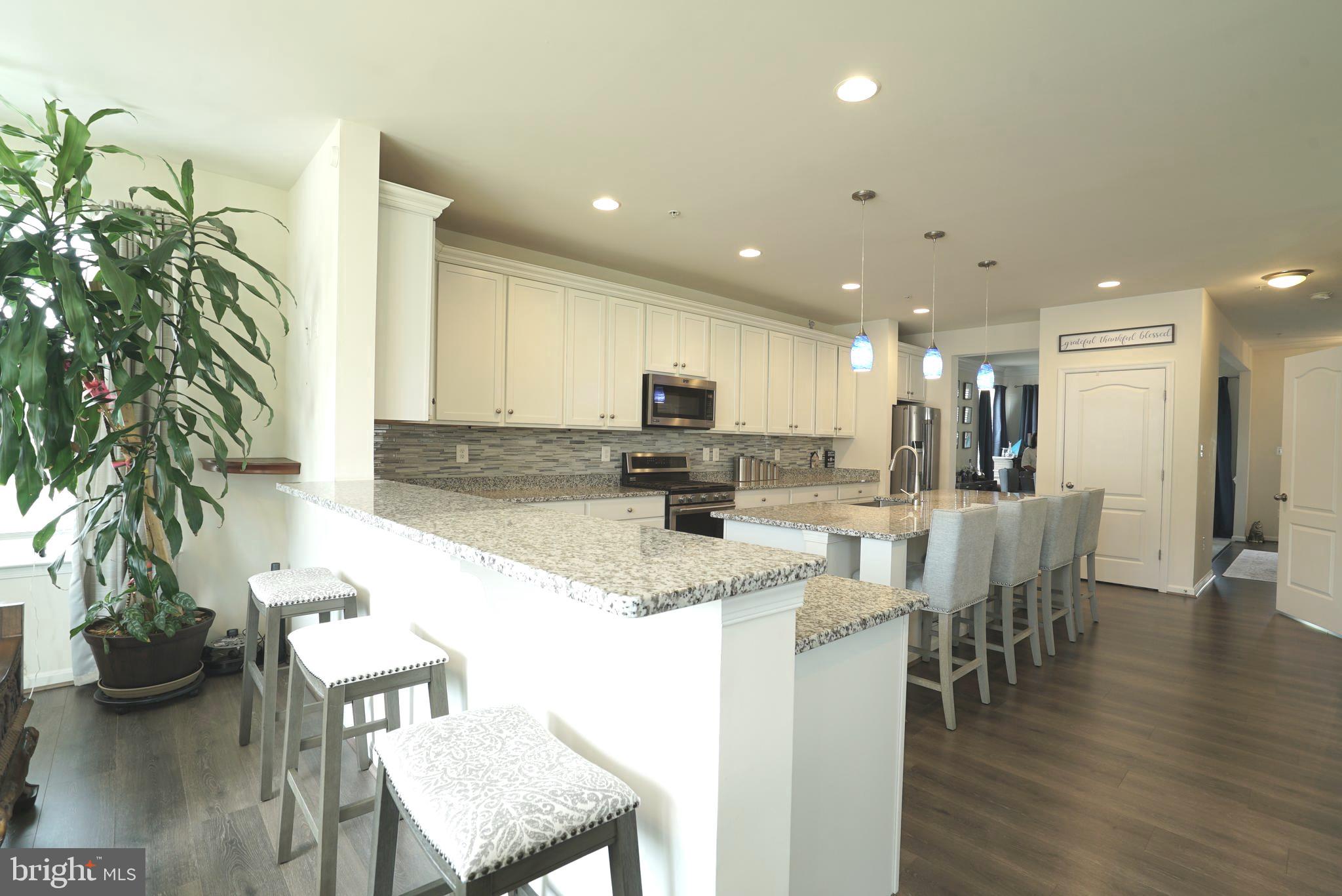 WINDSOR MANOR - Residential