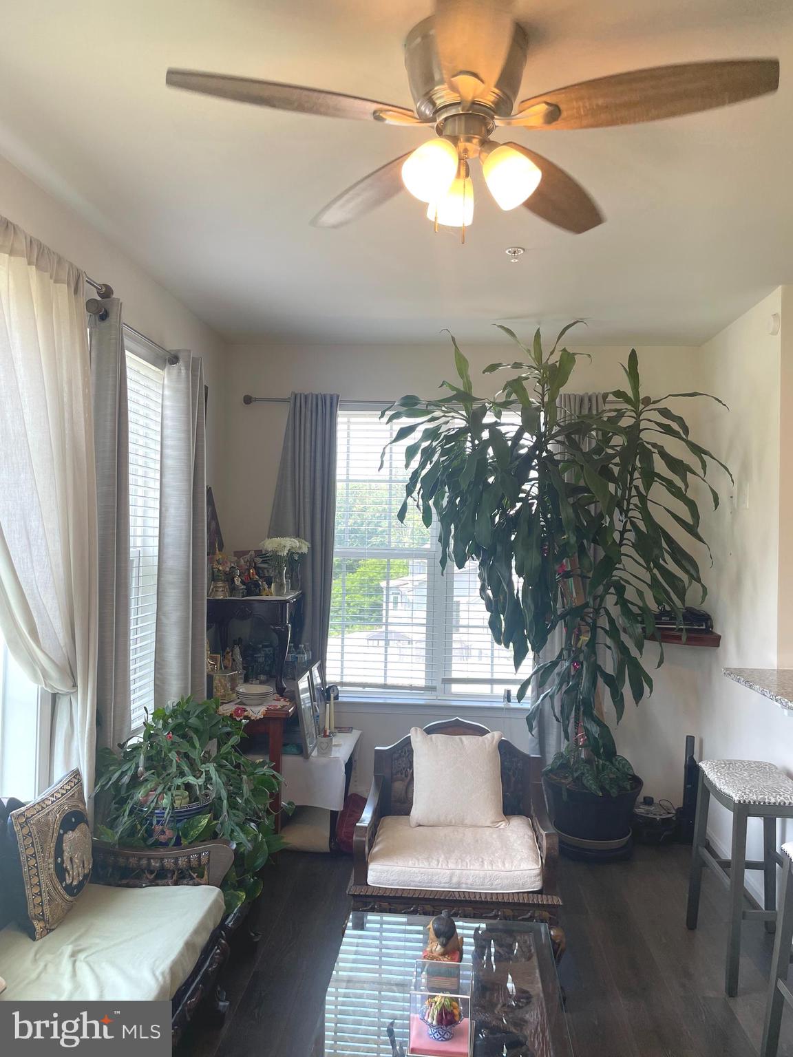 WINDSOR MANOR - Residential