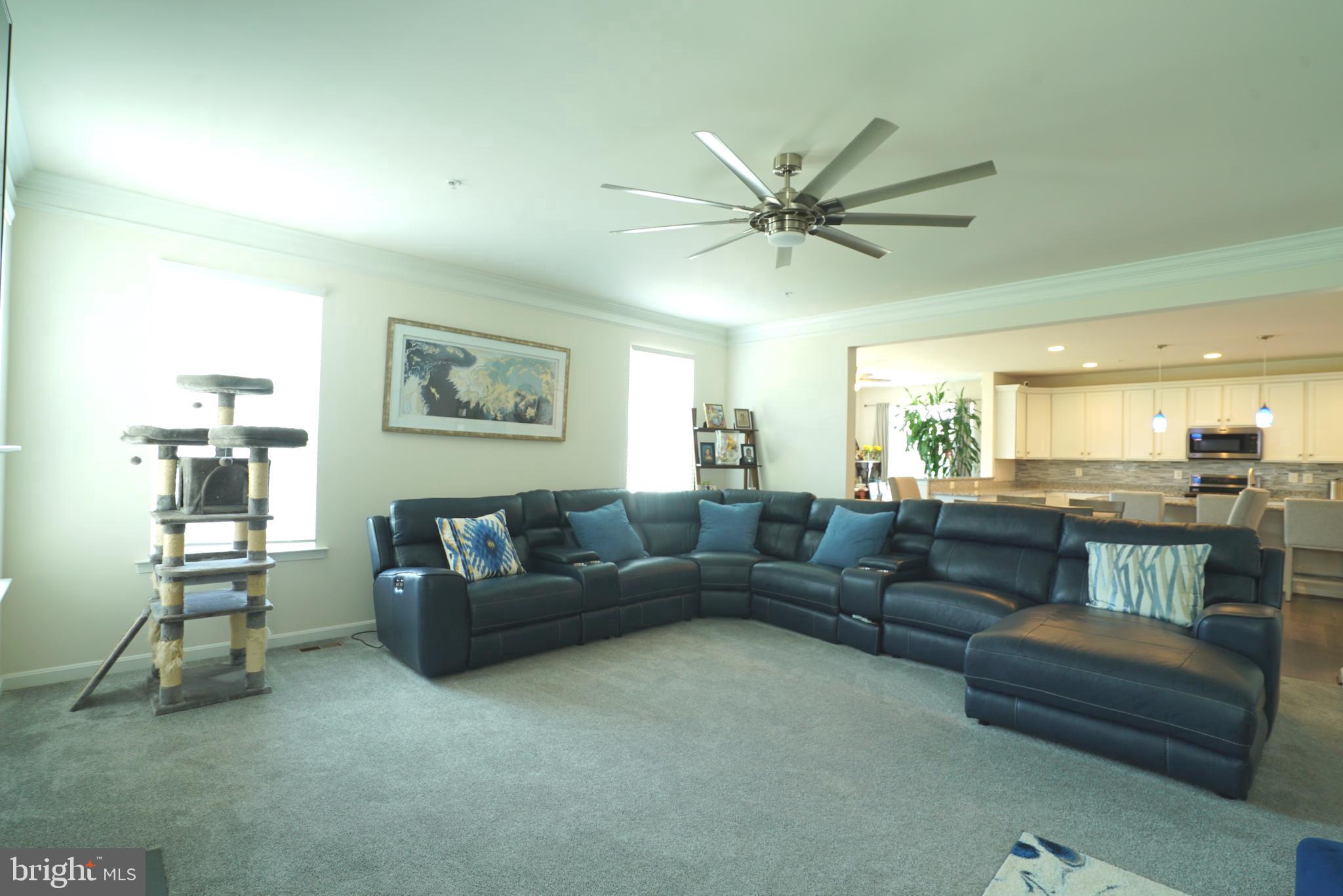 WINDSOR MANOR - Residential