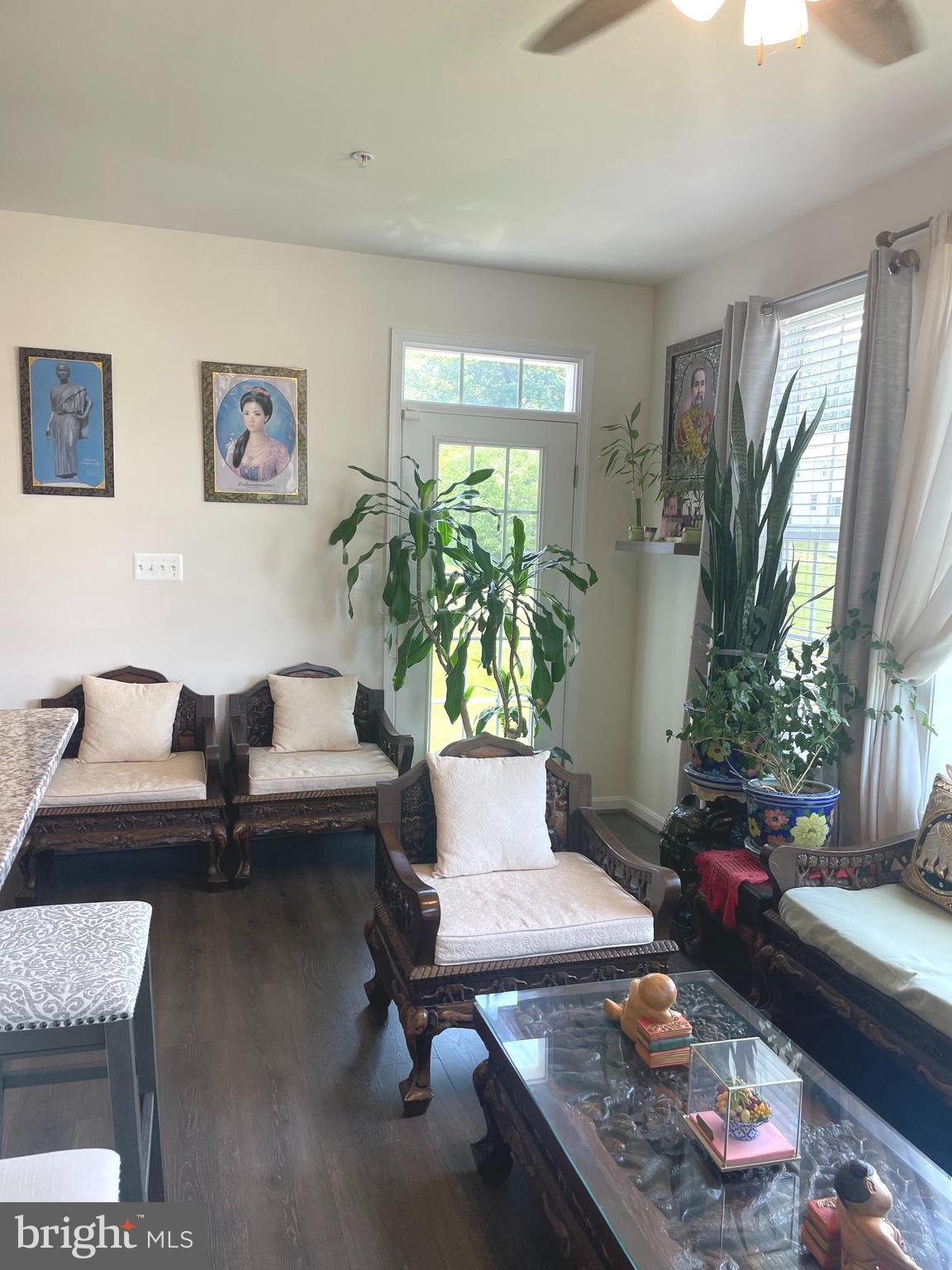 WINDSOR MANOR - Residential