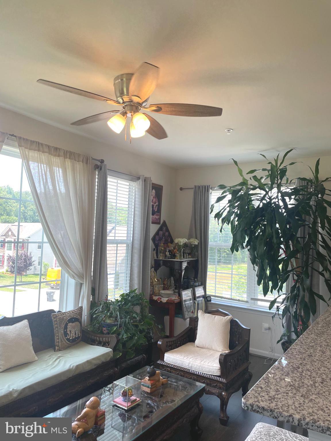 WINDSOR MANOR - Residential