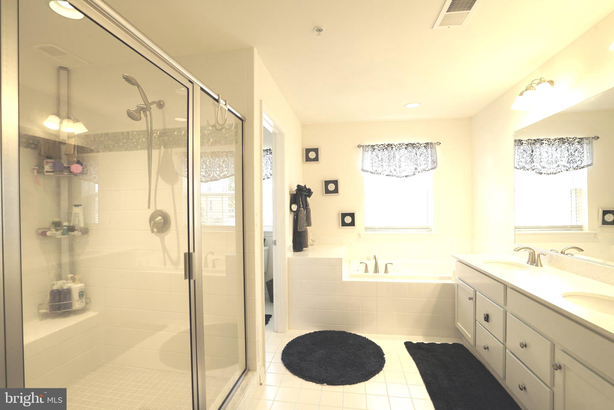 WINDSOR MANOR - Residential