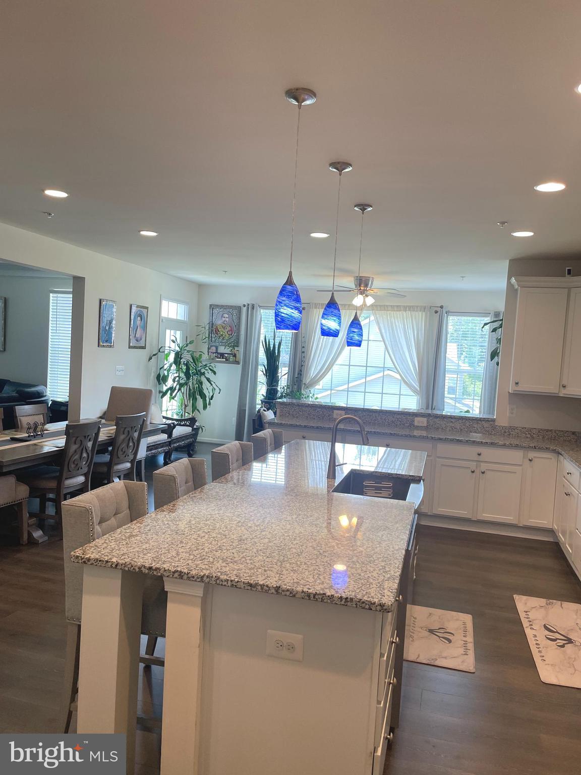 WINDSOR MANOR - Residential