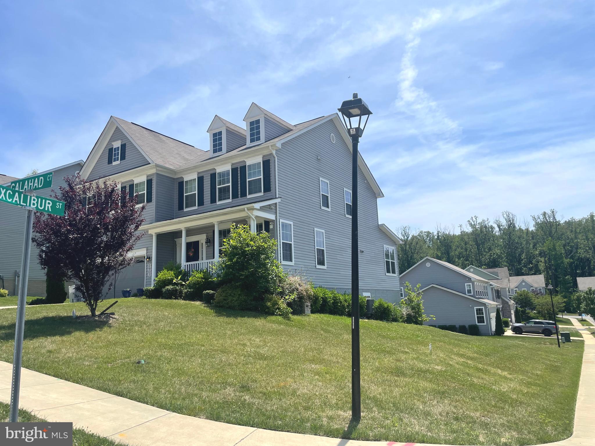 WINDSOR MANOR - Residential