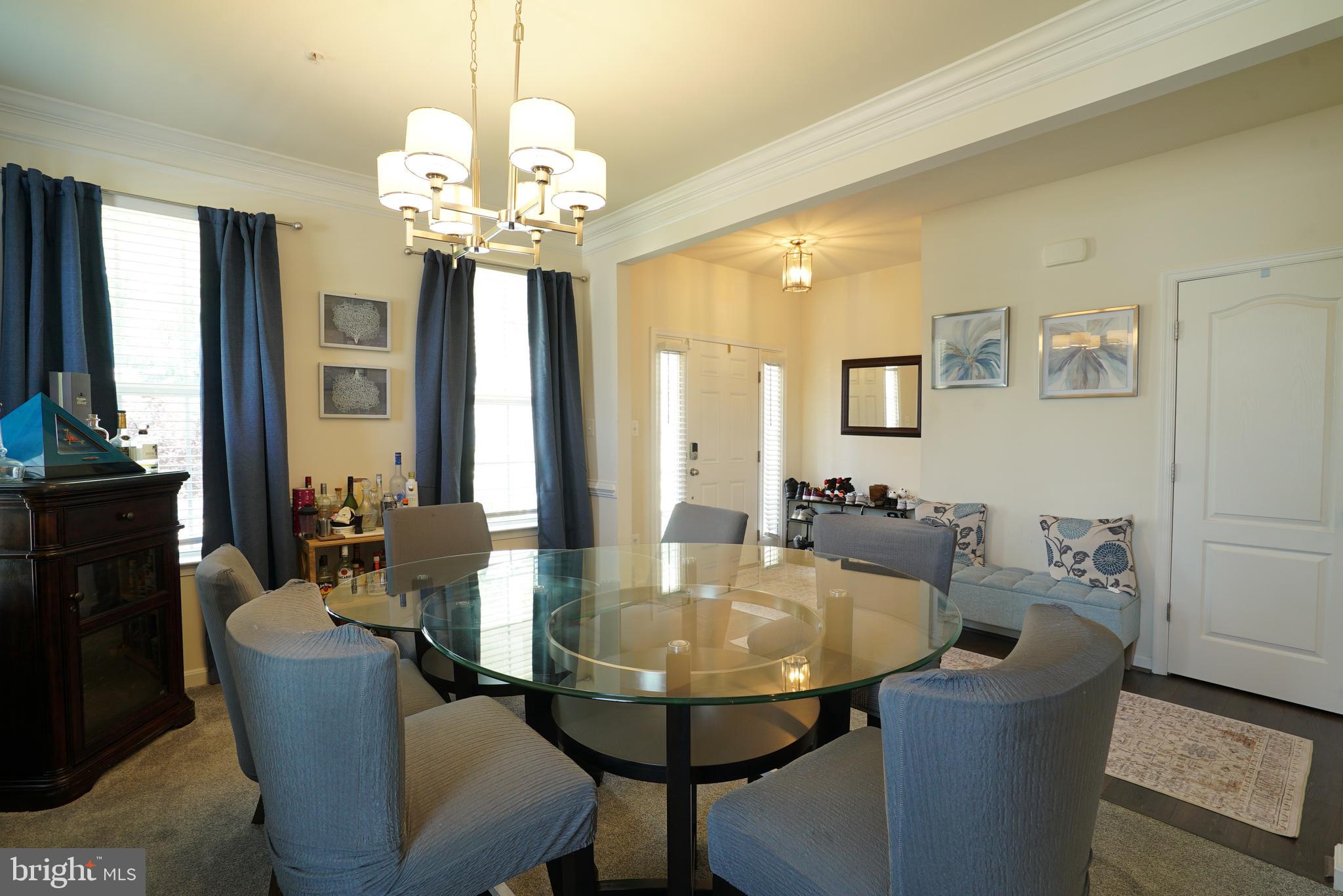 WINDSOR MANOR - Residential