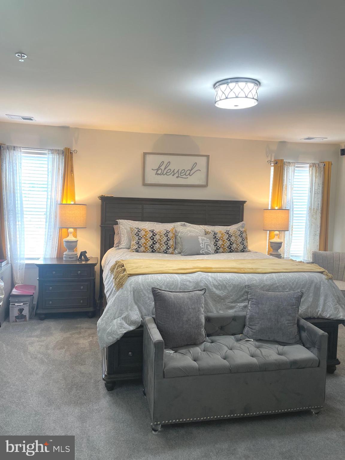 WINDSOR MANOR - Residential
