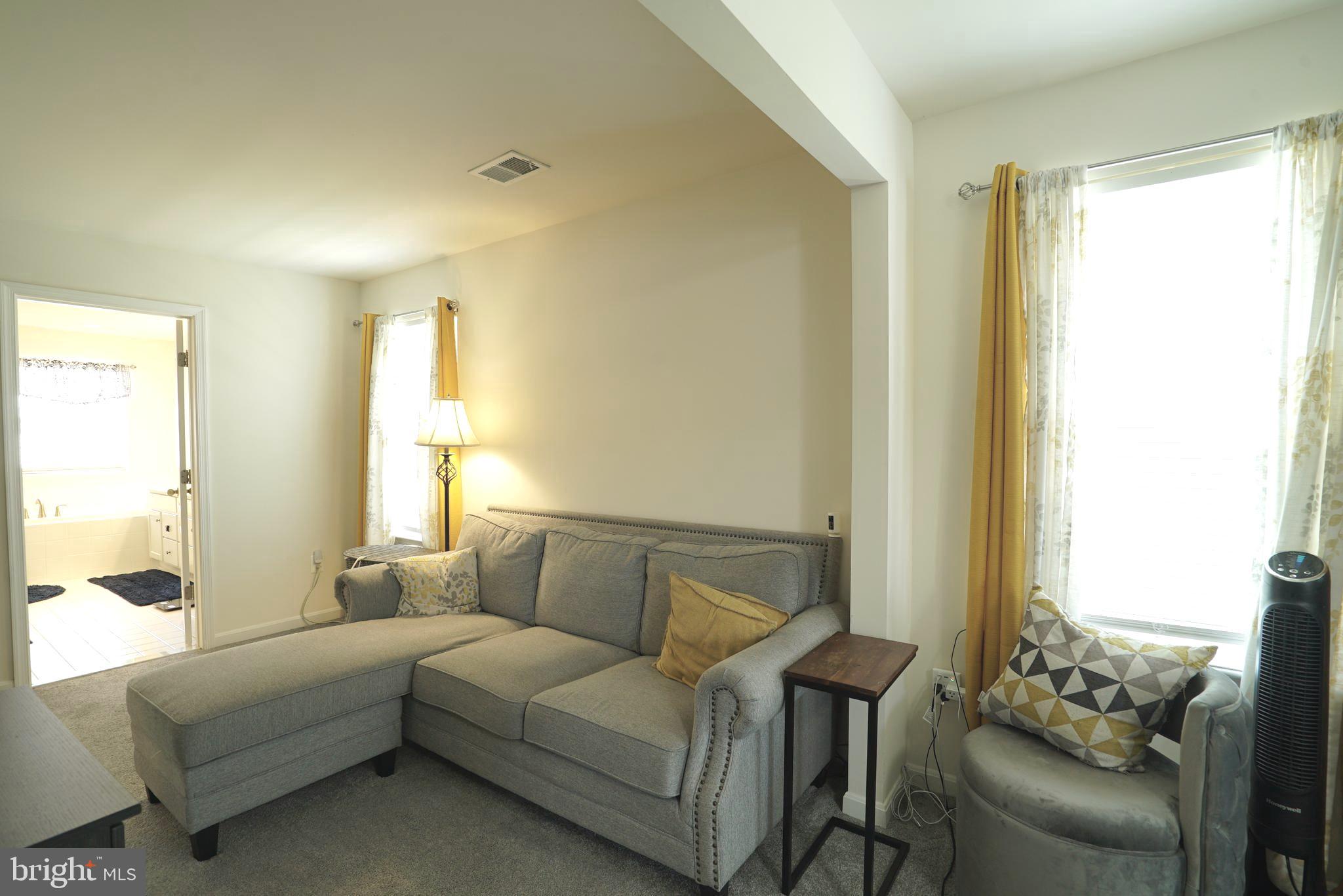 WINDSOR MANOR - Residential