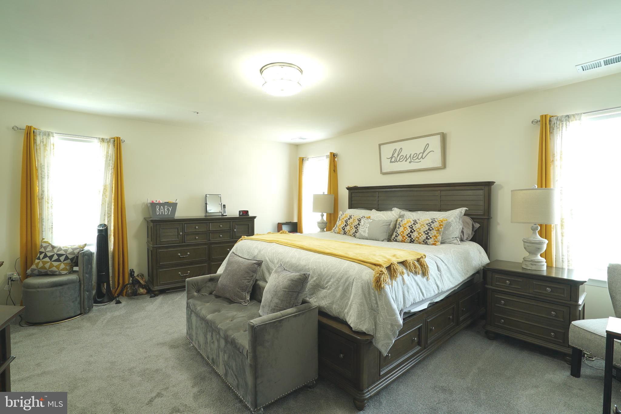 WINDSOR MANOR - Residential