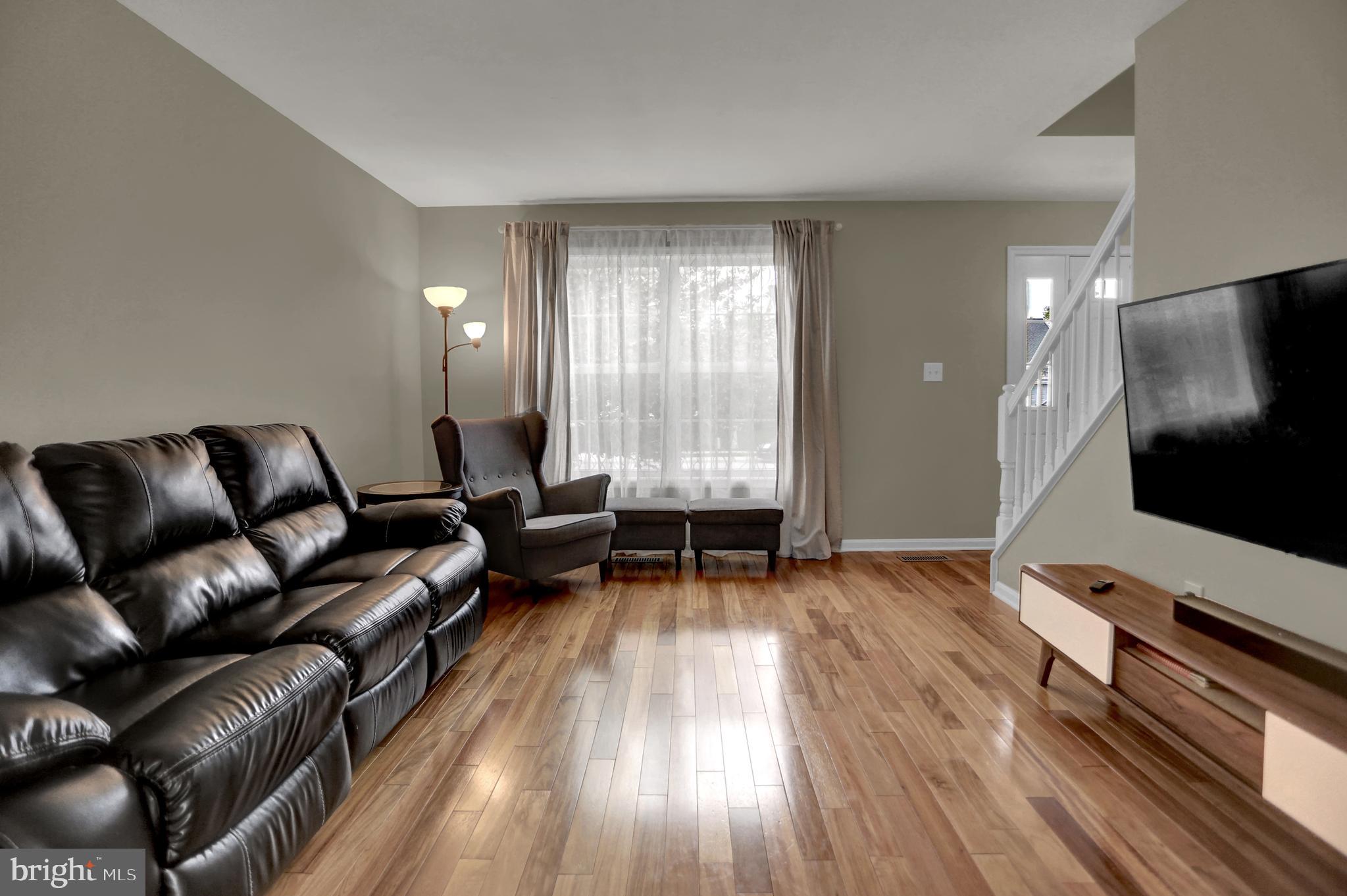 WELLINGTON GREENS - Residential