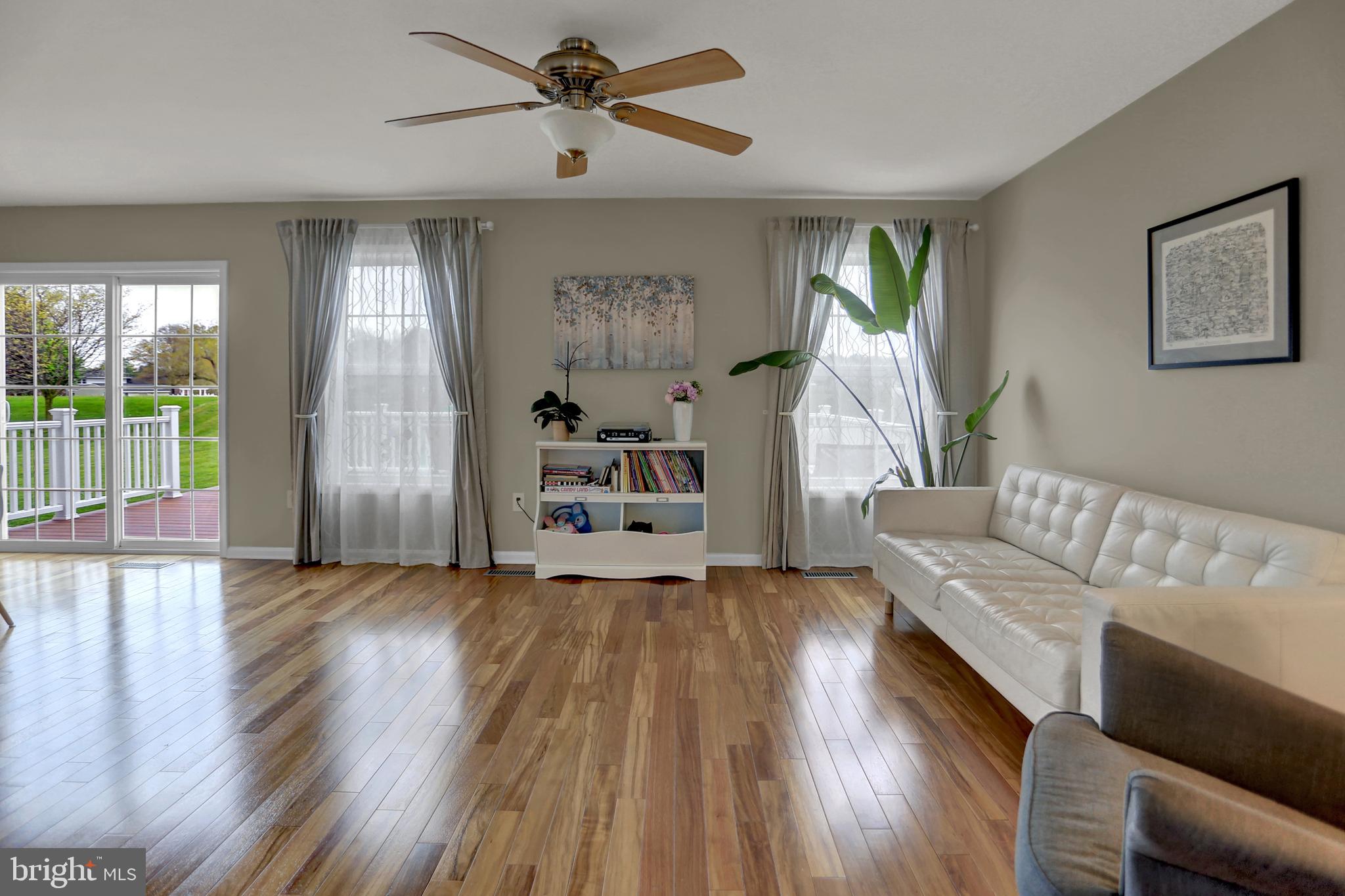 WELLINGTON GREENS - Residential