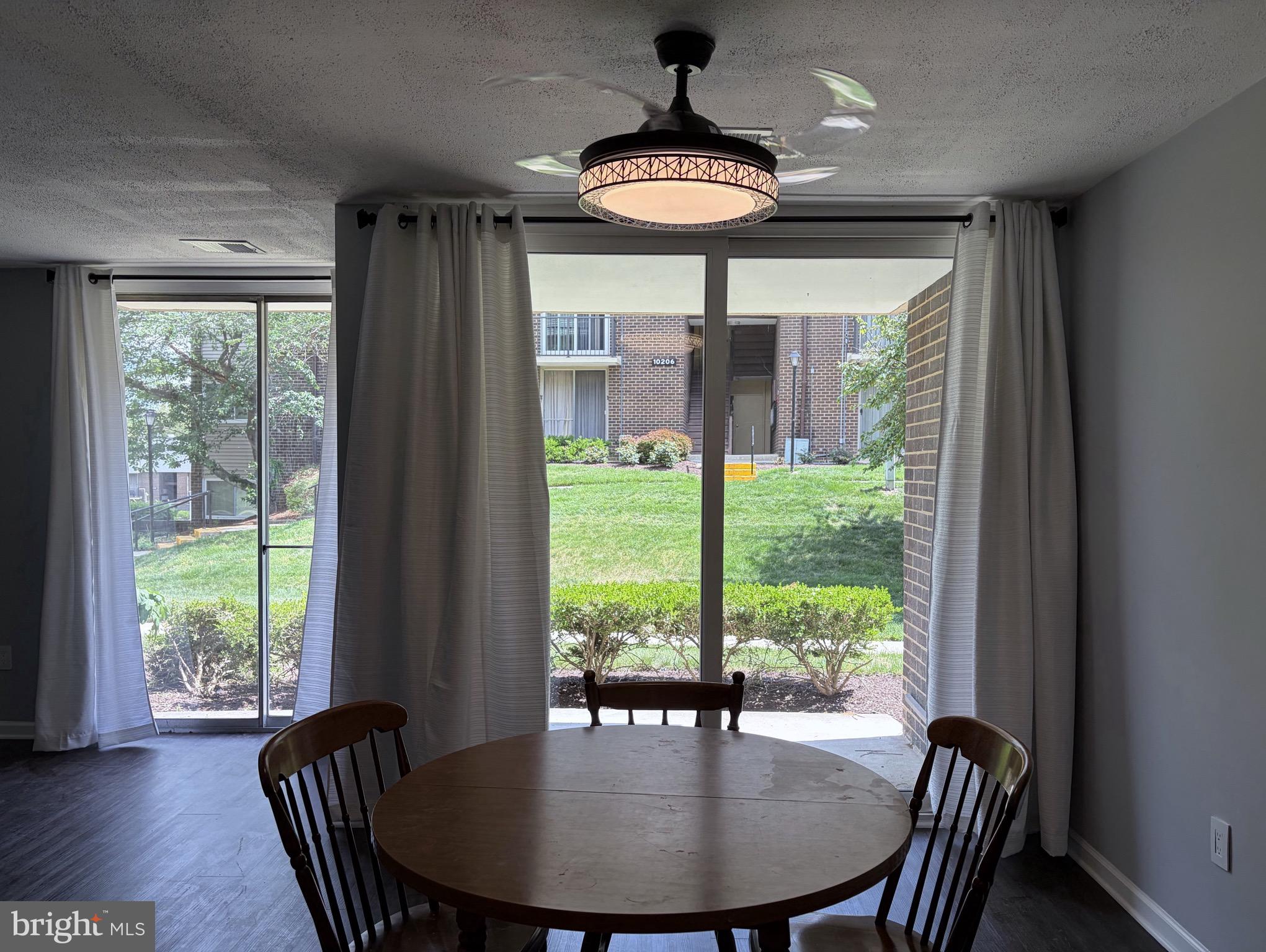 PINES CONDO 01 - Residential