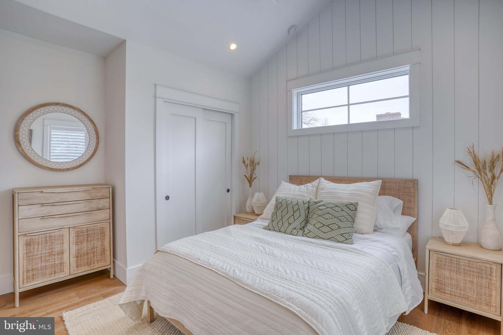 FISHERS COVE - Residential