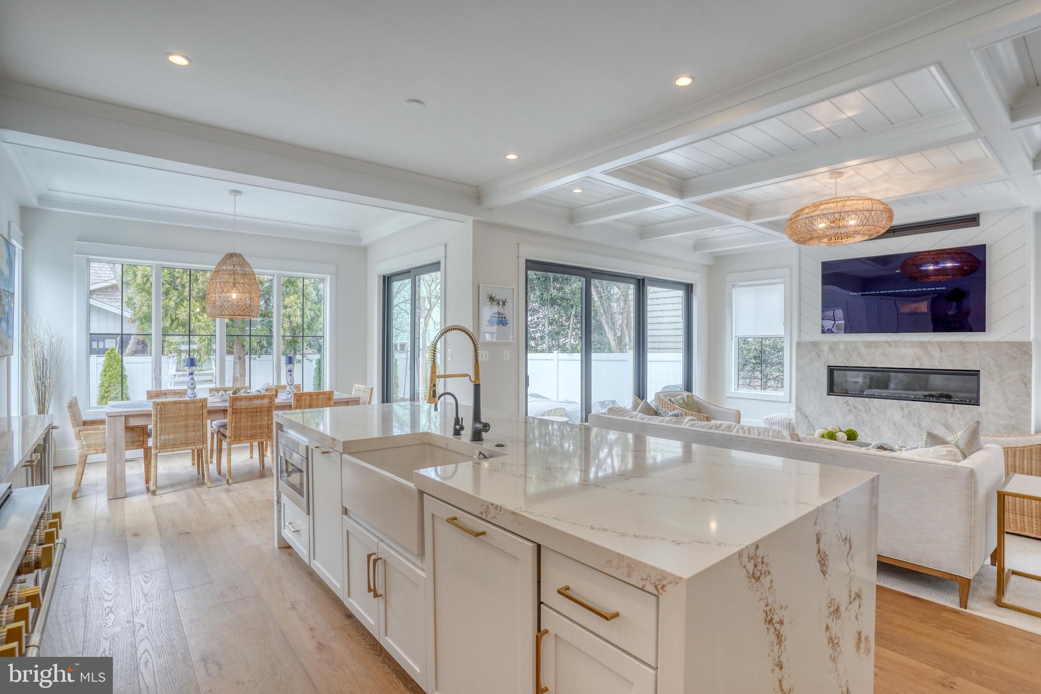 FISHERS COVE - Residential