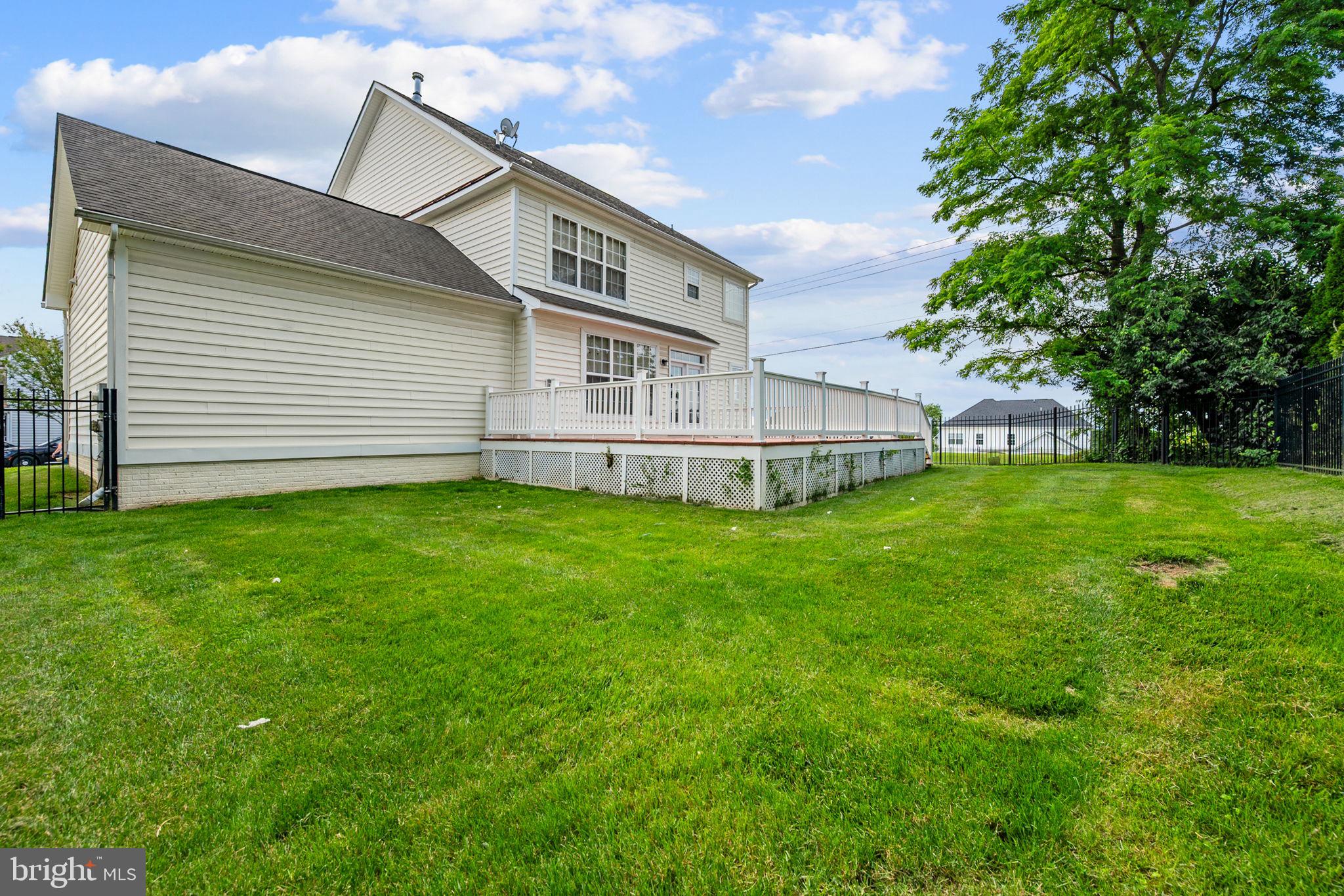 BRINKLEY MANOR - Residential