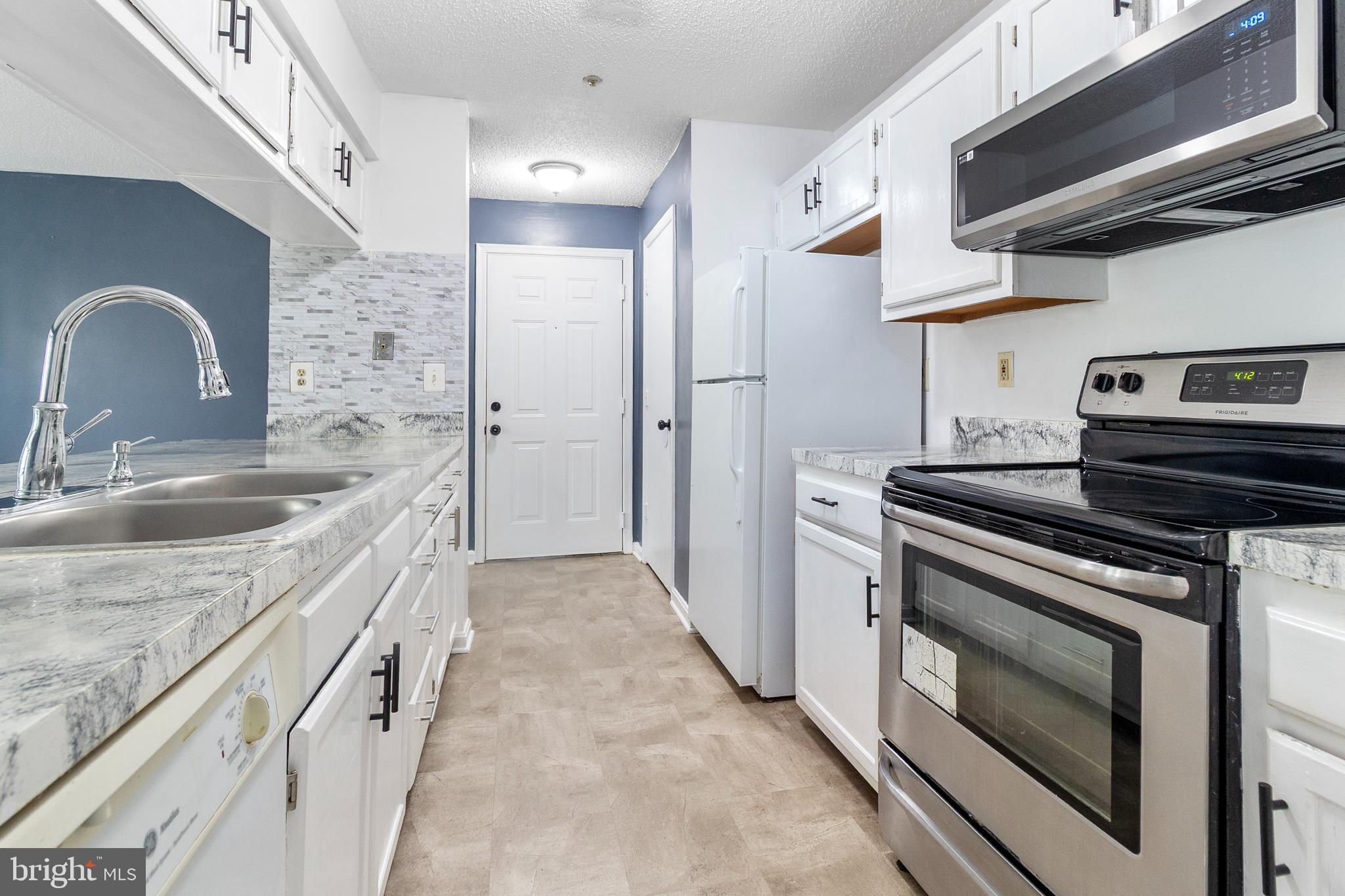 WINTERGATE AT LONGMEAD CROSSING - Residential
