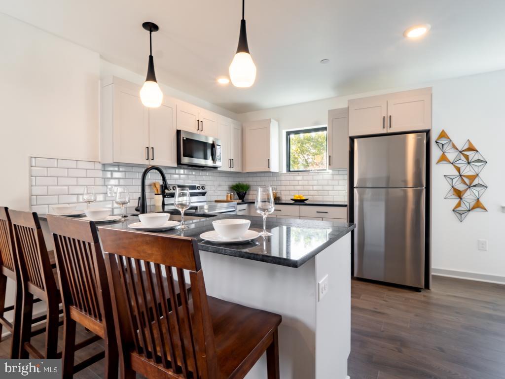 ROXBOROUGH - Residential Lease
