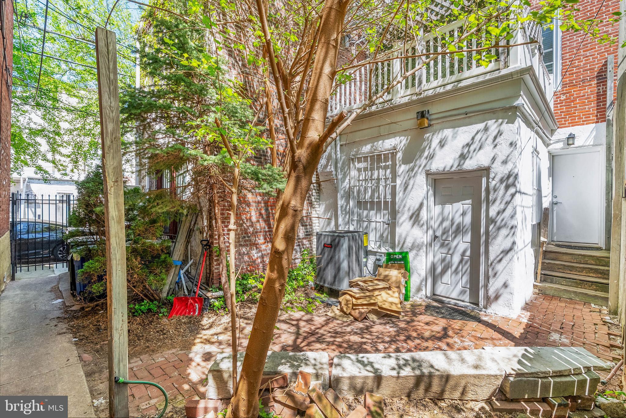 SOCIETY HILL - Residential Lease