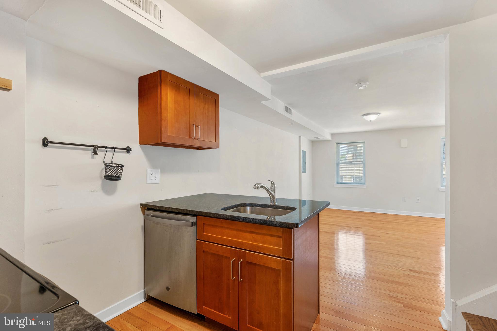 SOCIETY HILL - Residential Lease