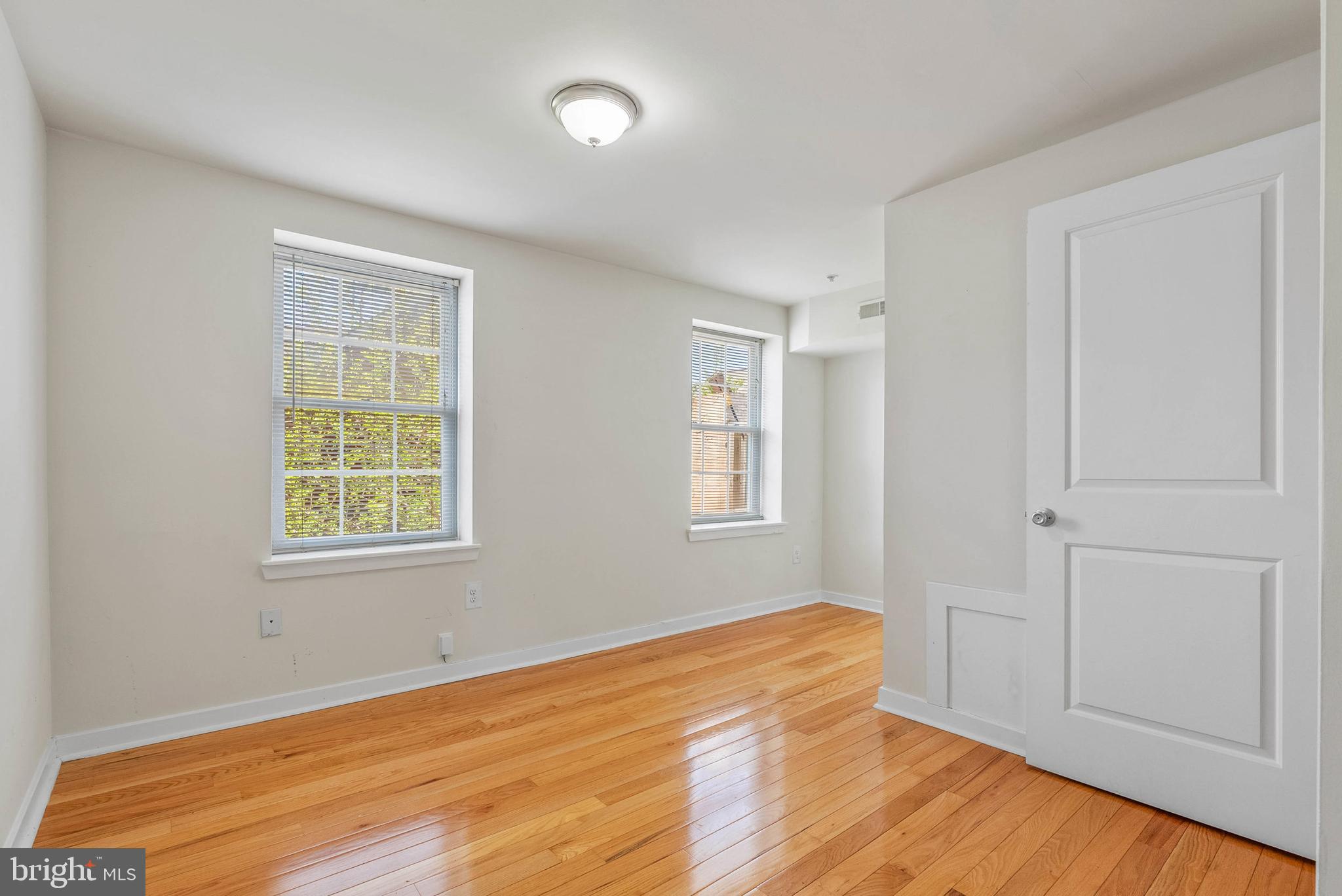 SOCIETY HILL - Residential Lease