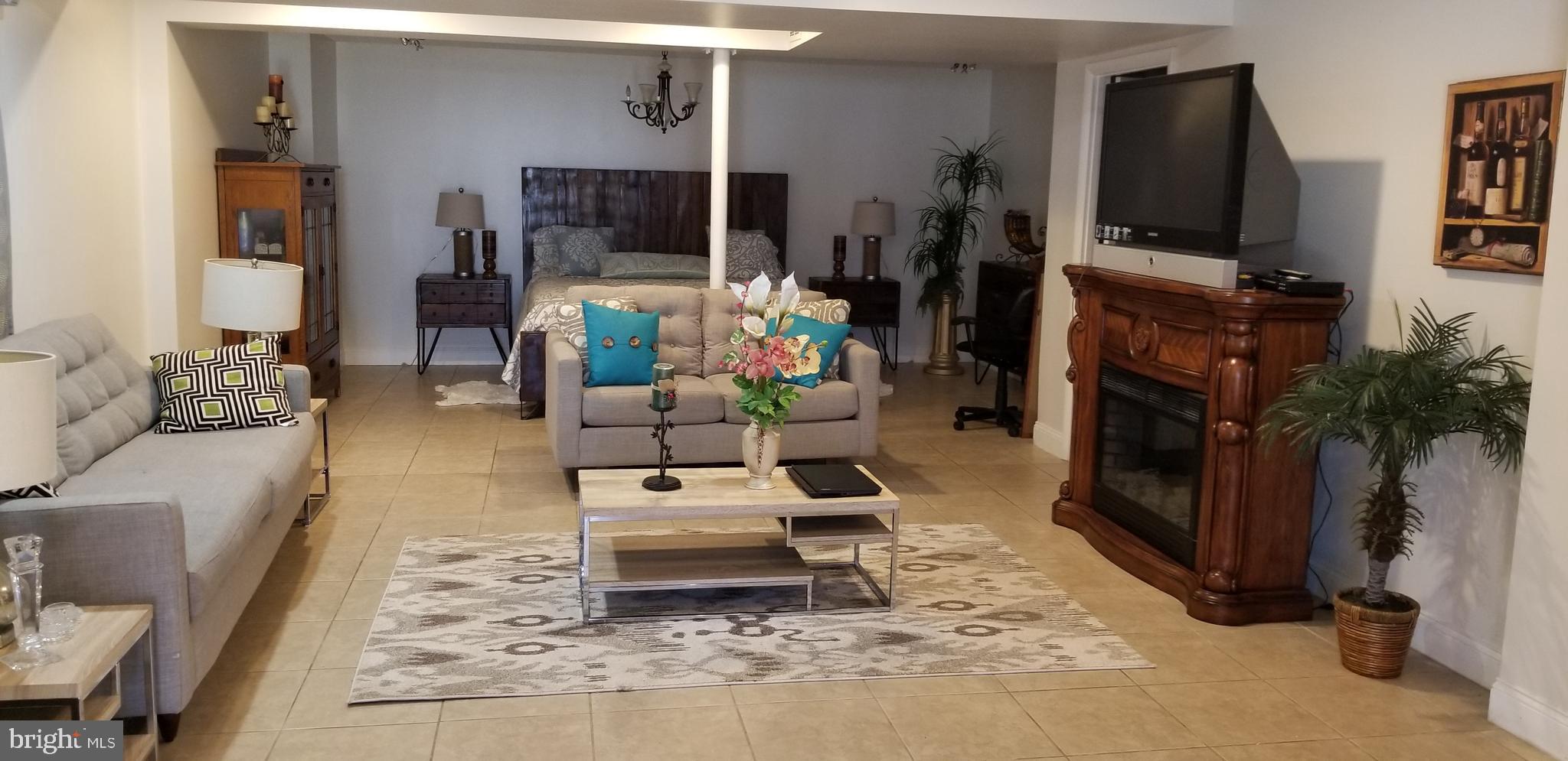 BLUERIDGE MANOR - Residential