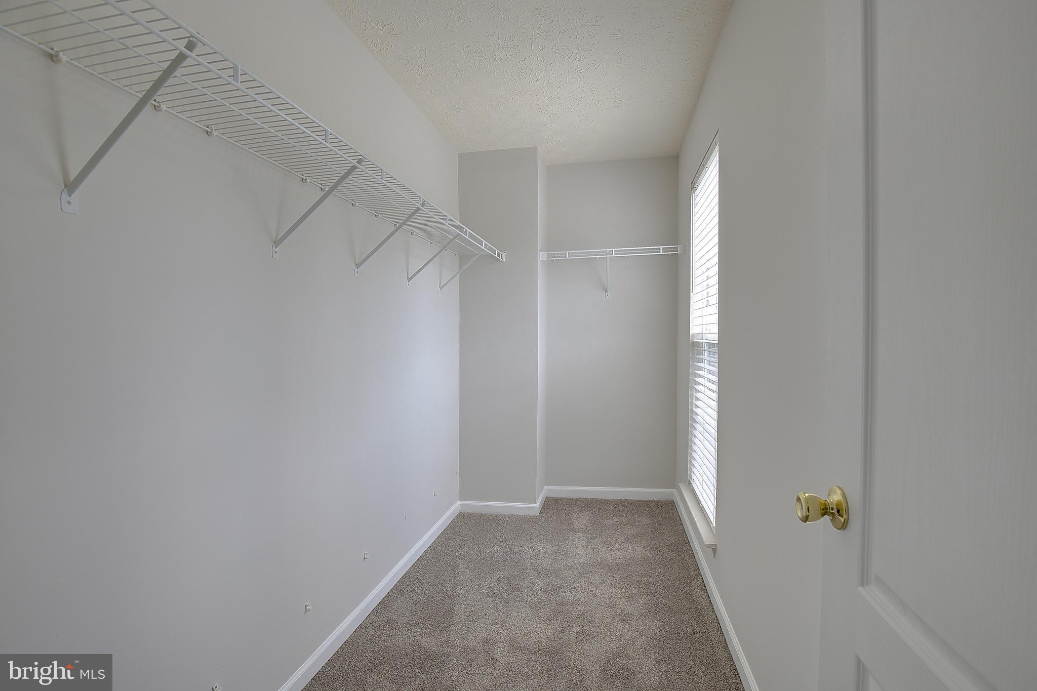SOUTH HAMPTON - Residential
