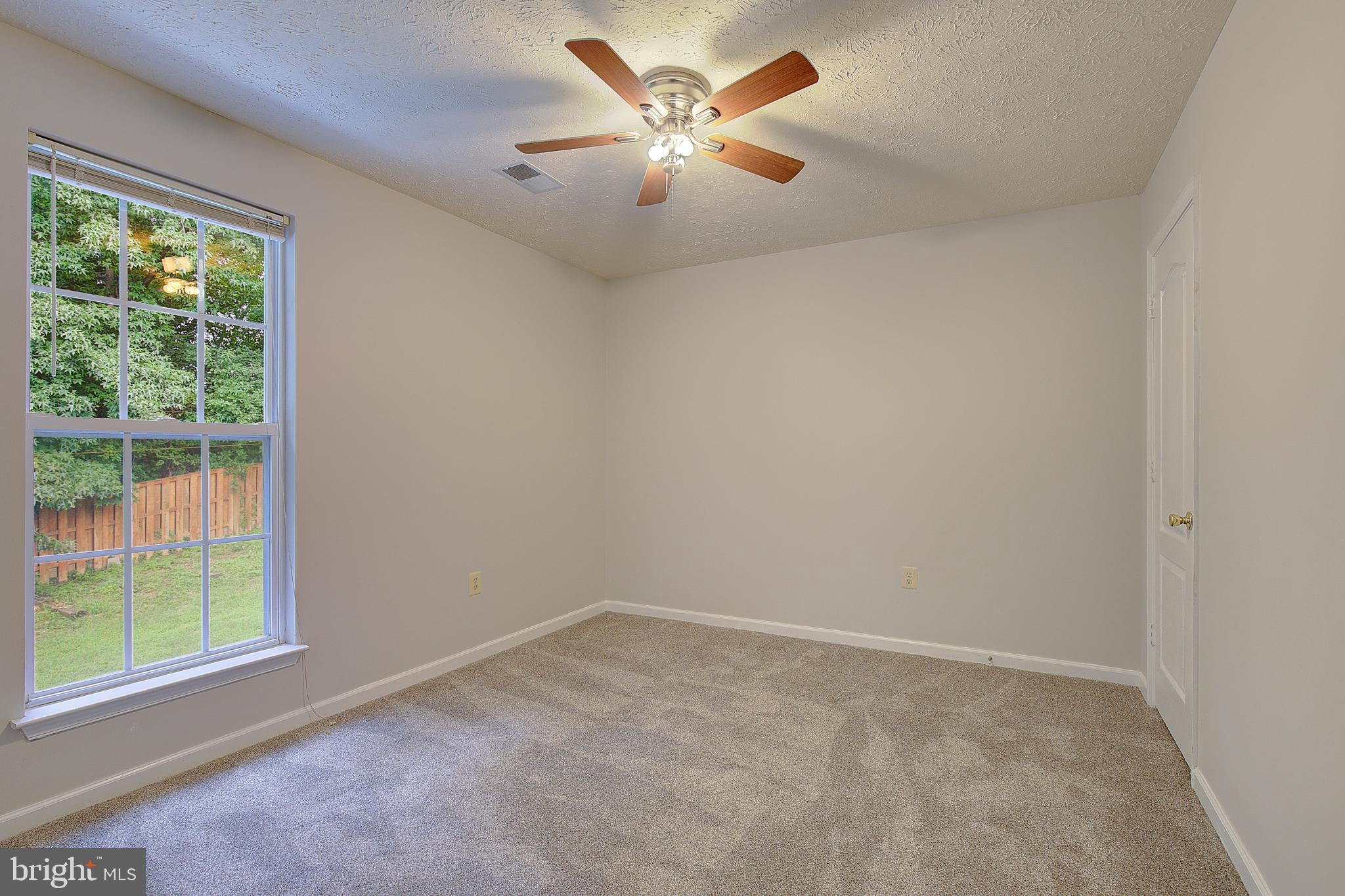 SOUTH HAMPTON - Residential