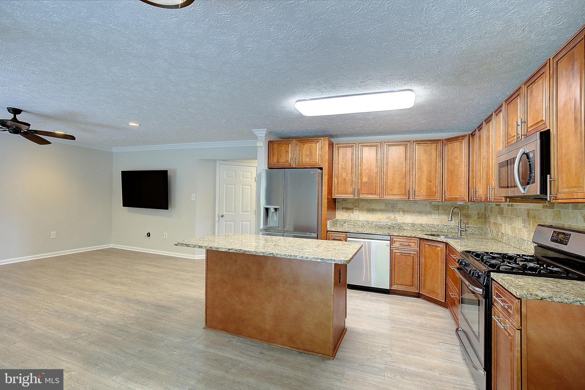 SOUTH HAMPTON - Residential