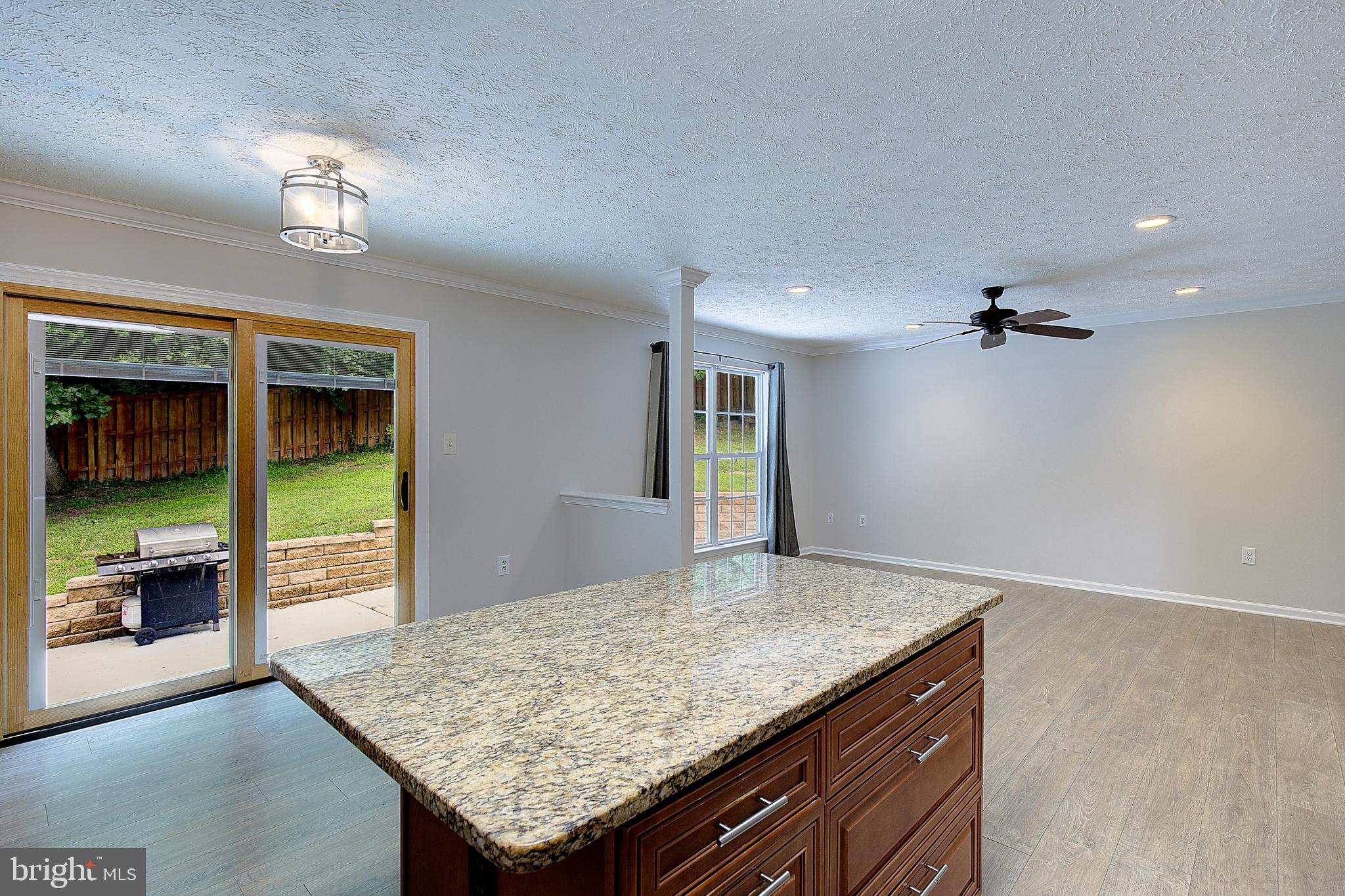 SOUTH HAMPTON - Residential