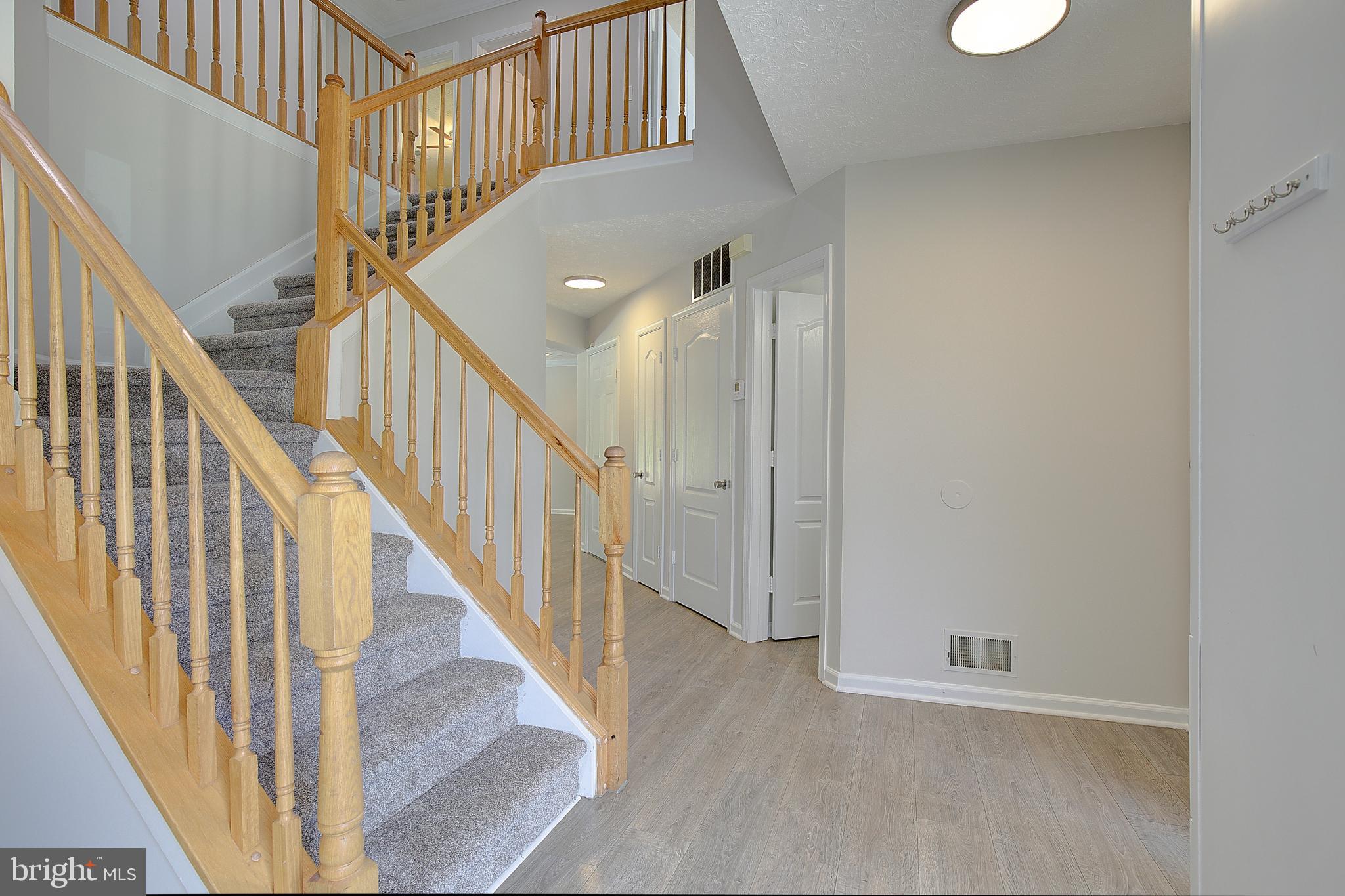 SOUTH HAMPTON - Residential