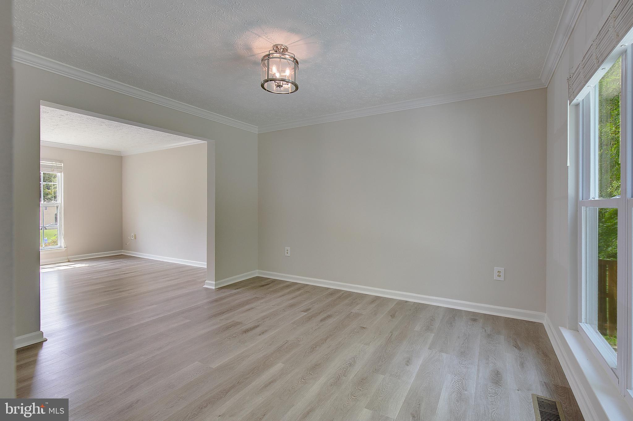 SOUTH HAMPTON - Residential