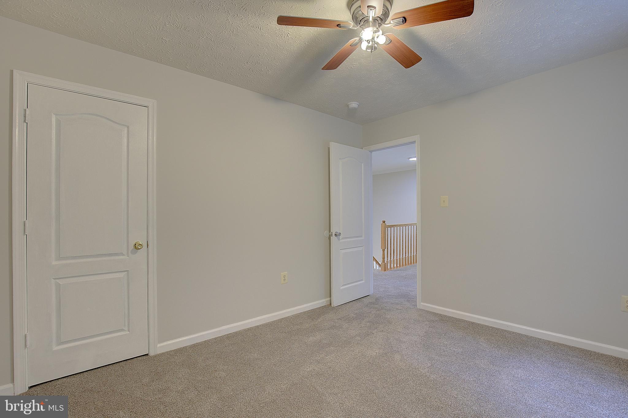 SOUTH HAMPTON - Residential