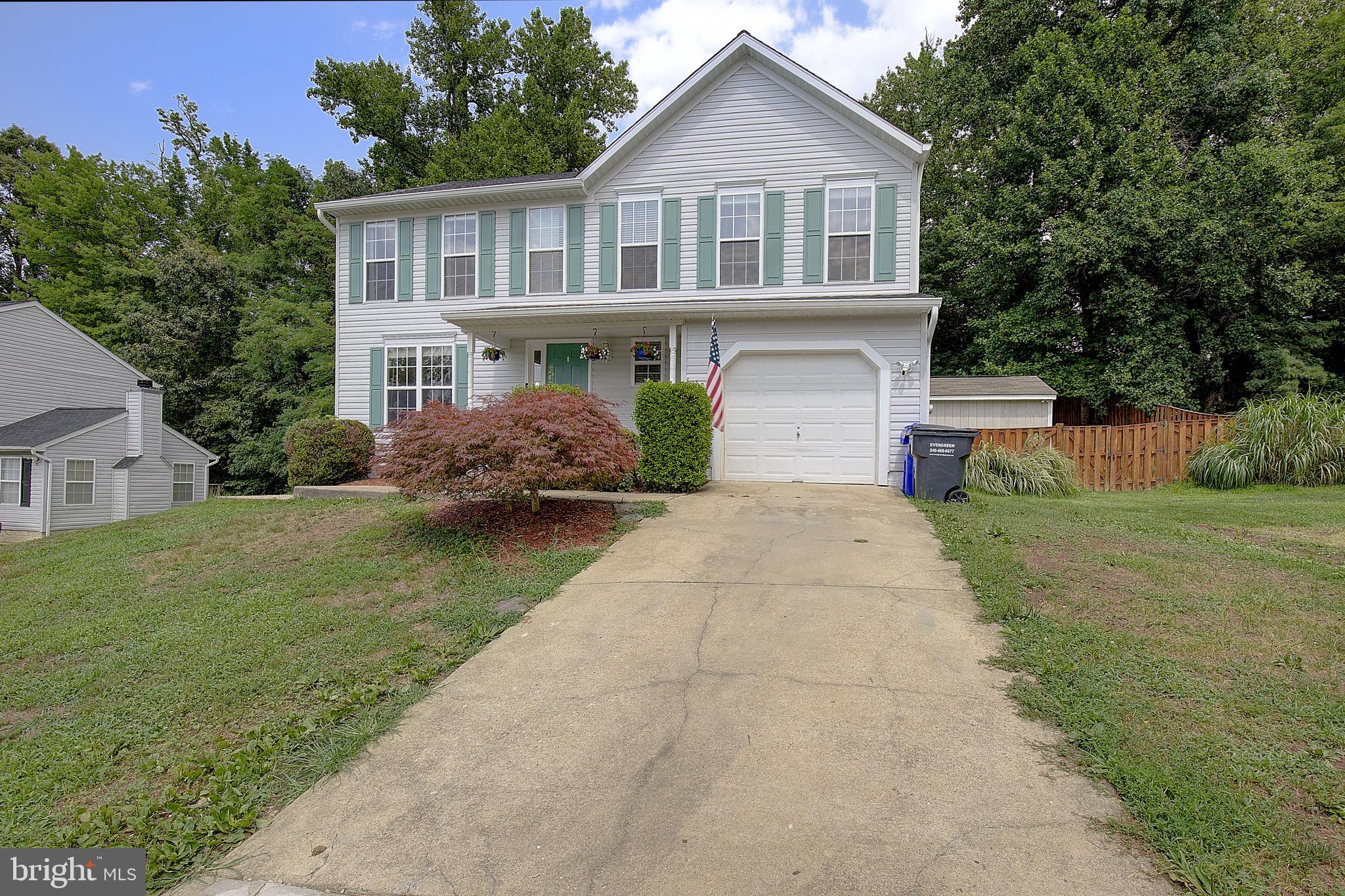 SOUTH HAMPTON - Residential
