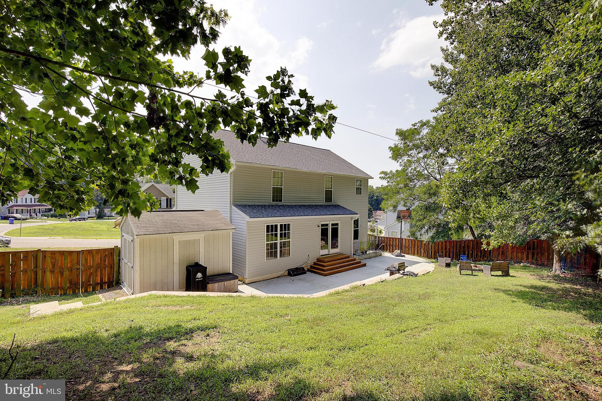SOUTH HAMPTON - Residential