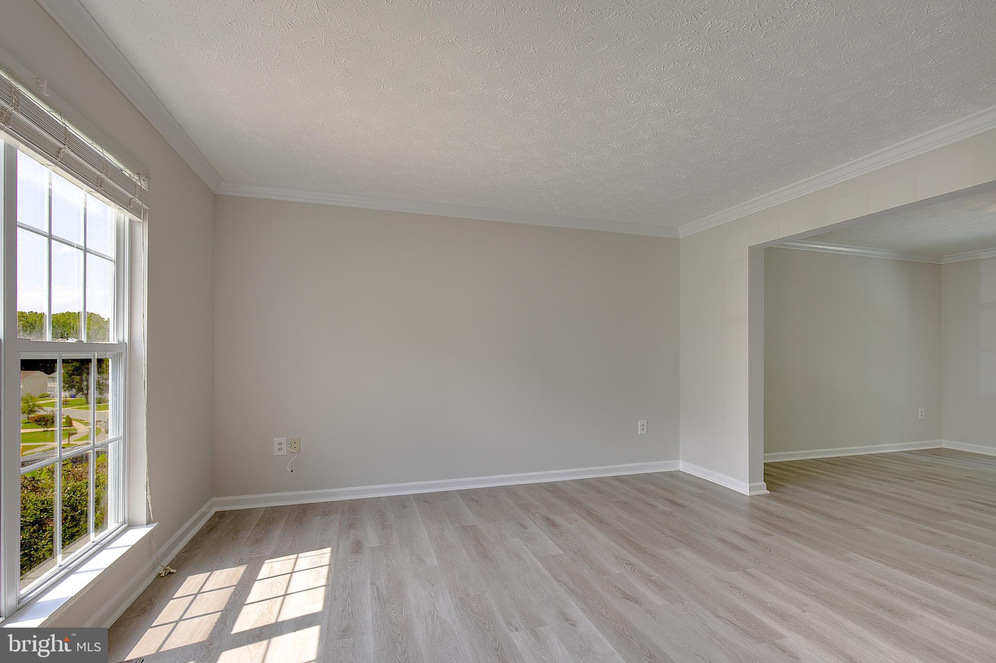 SOUTH HAMPTON - Residential
