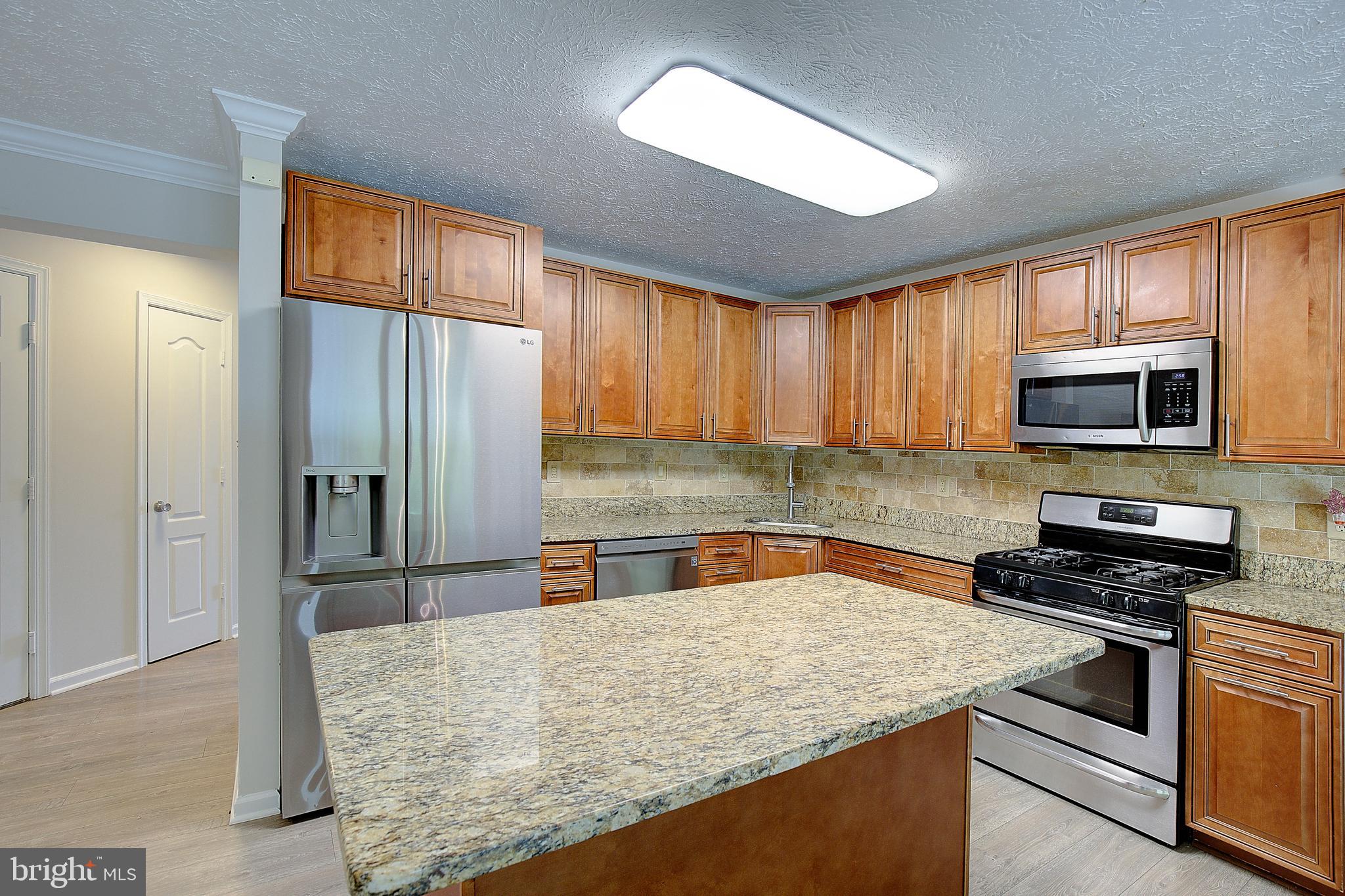 SOUTH HAMPTON - Residential