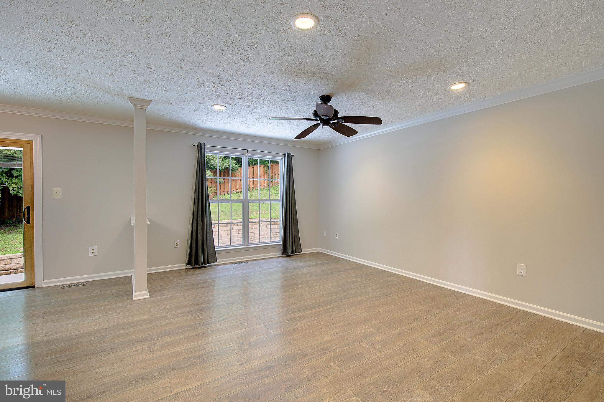 SOUTH HAMPTON - Residential