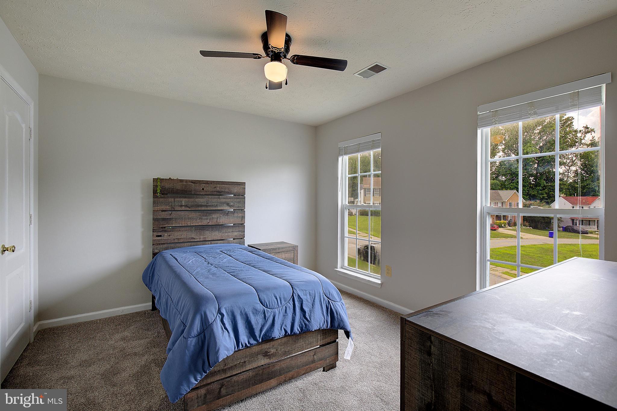 SOUTH HAMPTON - Residential
