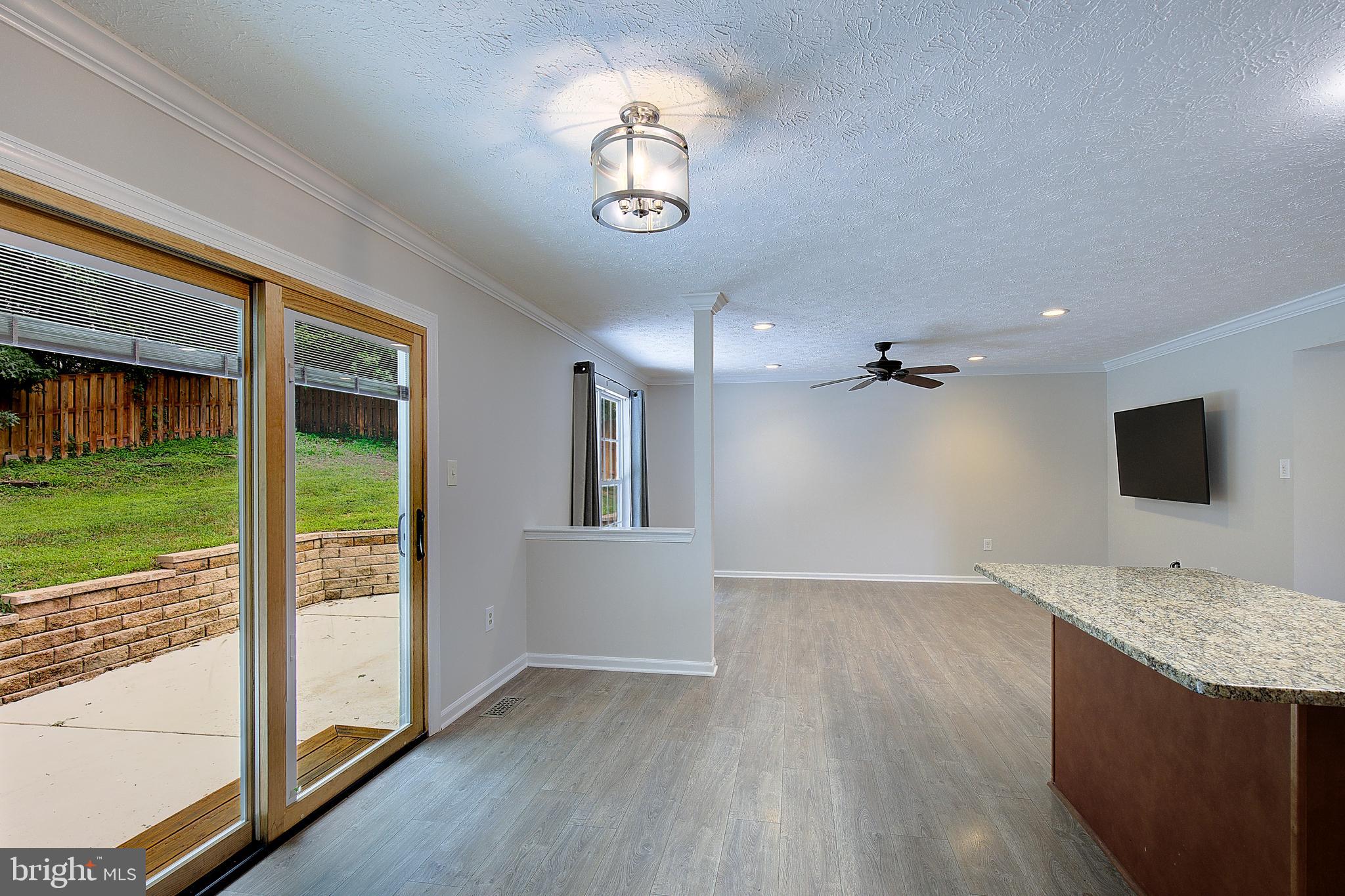 SOUTH HAMPTON - Residential